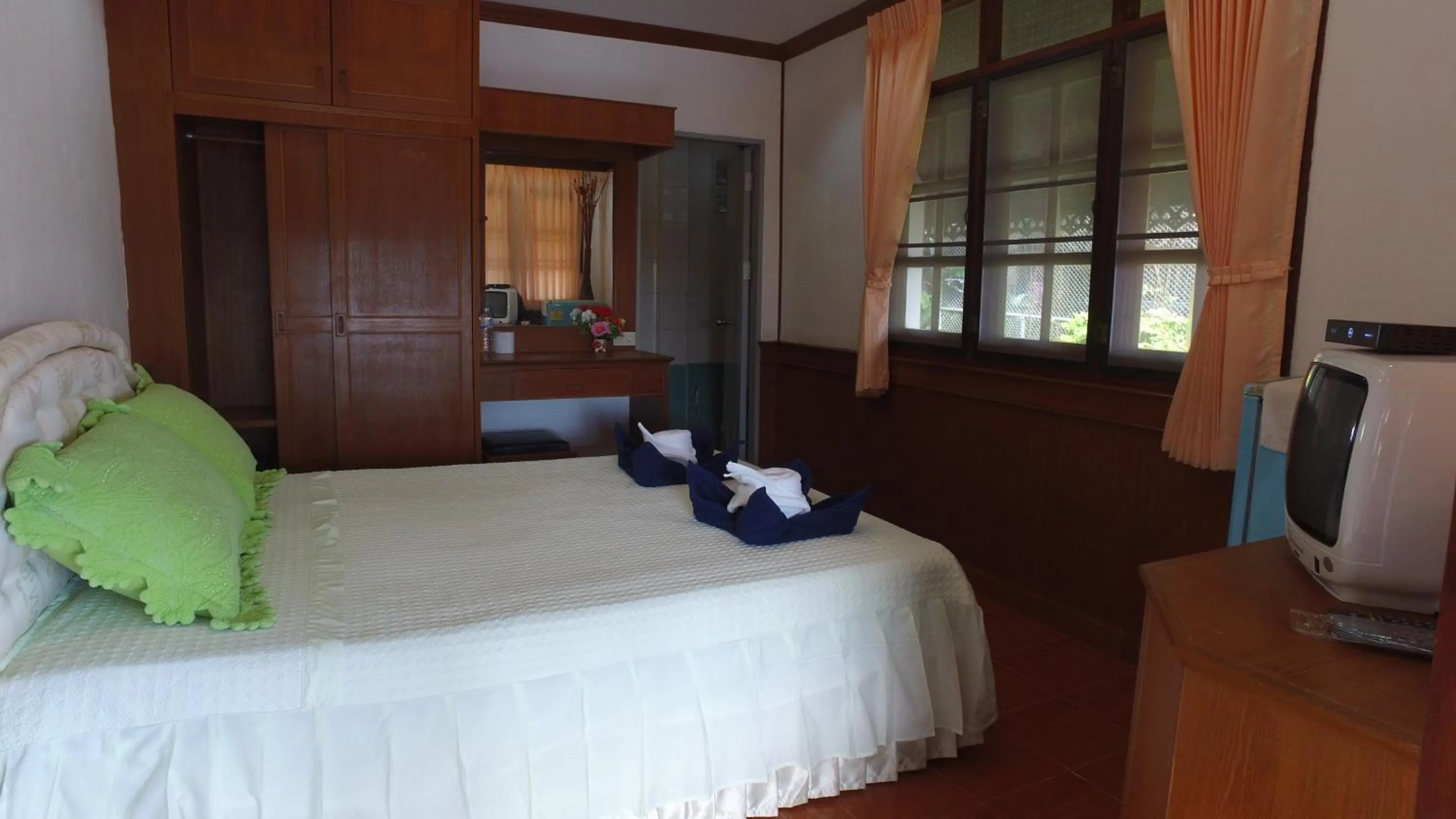 Natural landscape, Bed in Tanyaporn House