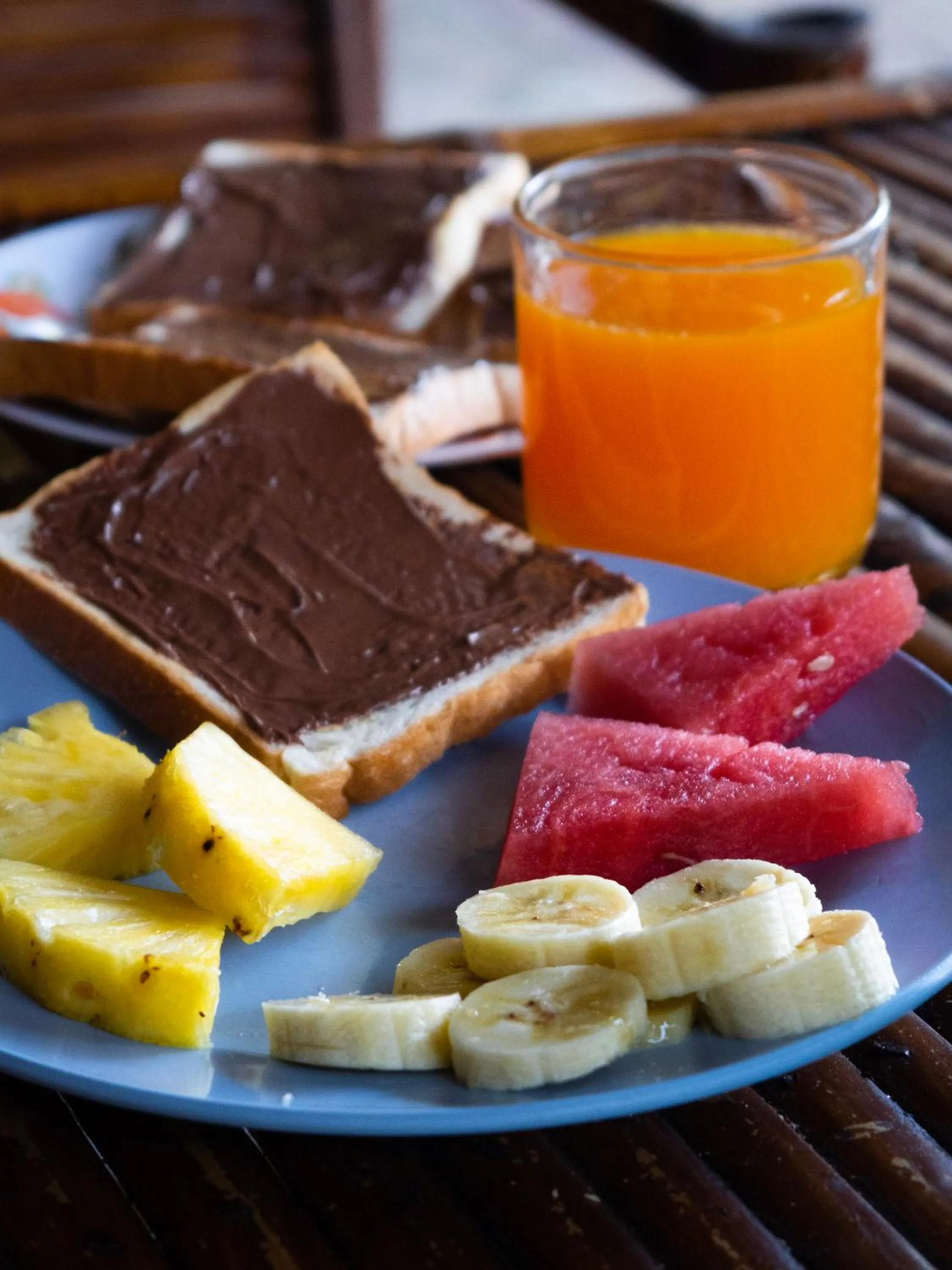 Breakfast in Cat Bungalow