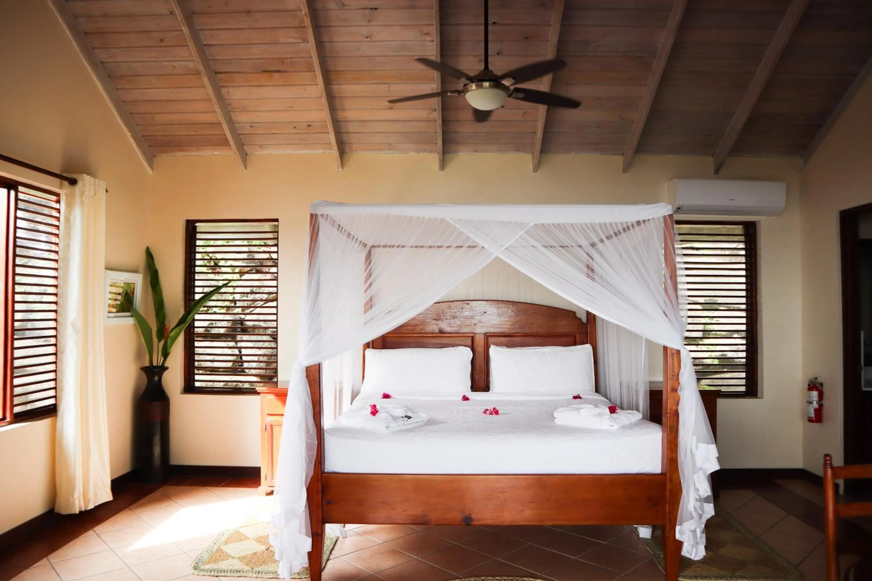 Bedroom, Bed in Stonefield Villa Resort