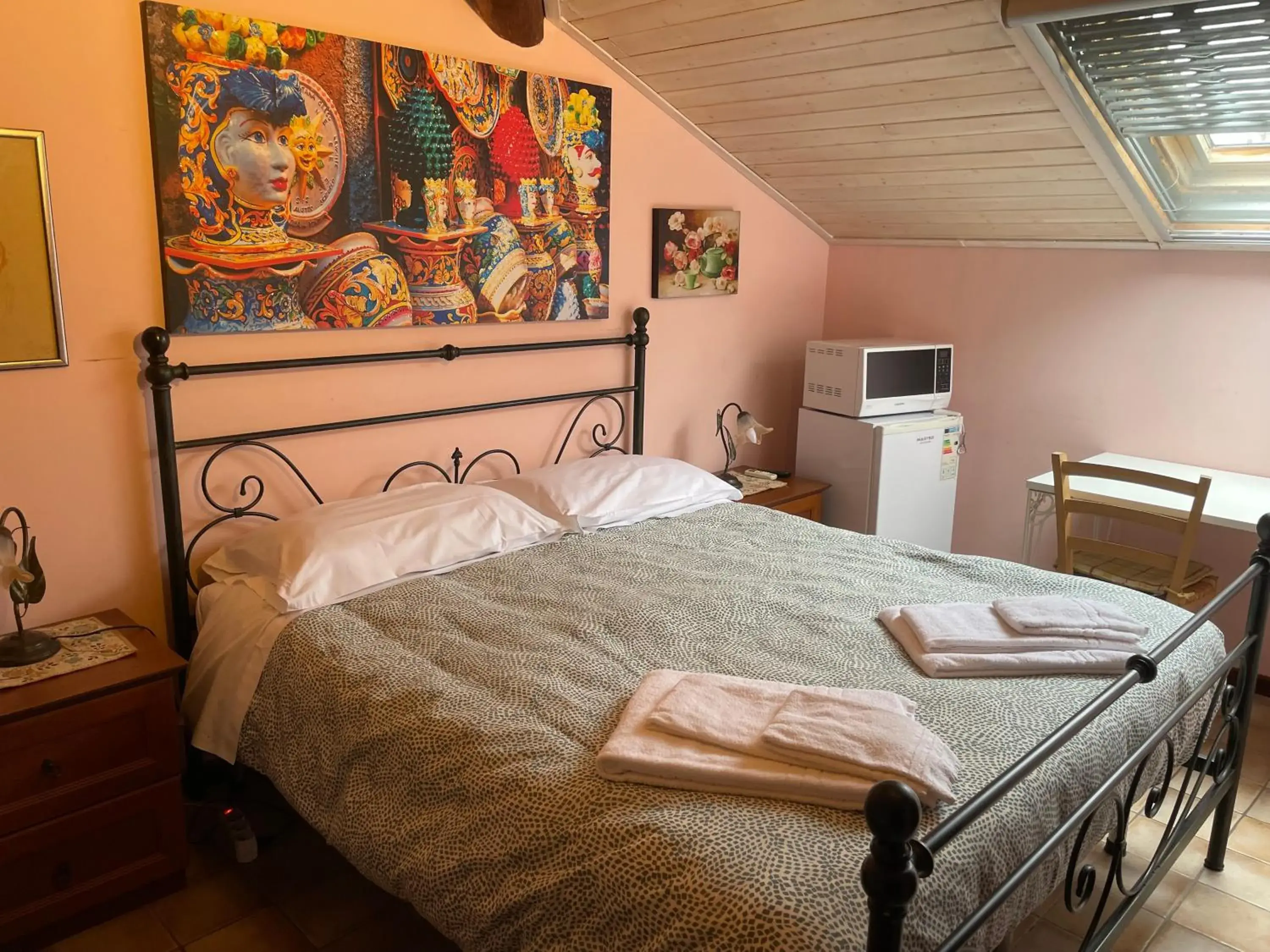 Family Room with Private Bathroom in B&B Etna Country Family Room with Private Bathroom in B&B Etna Country