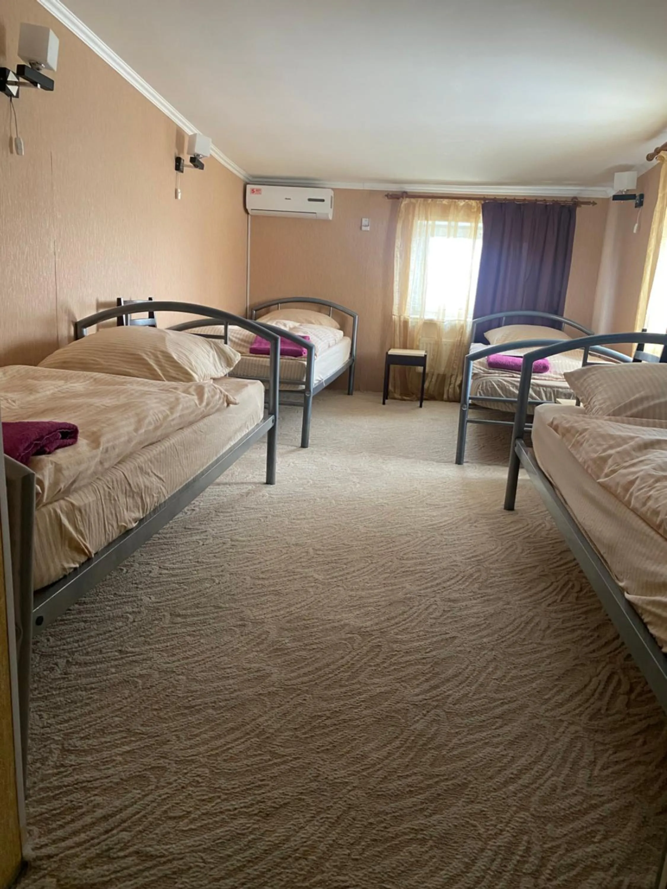 Bed in Avtoport Restorant Hotel Complex