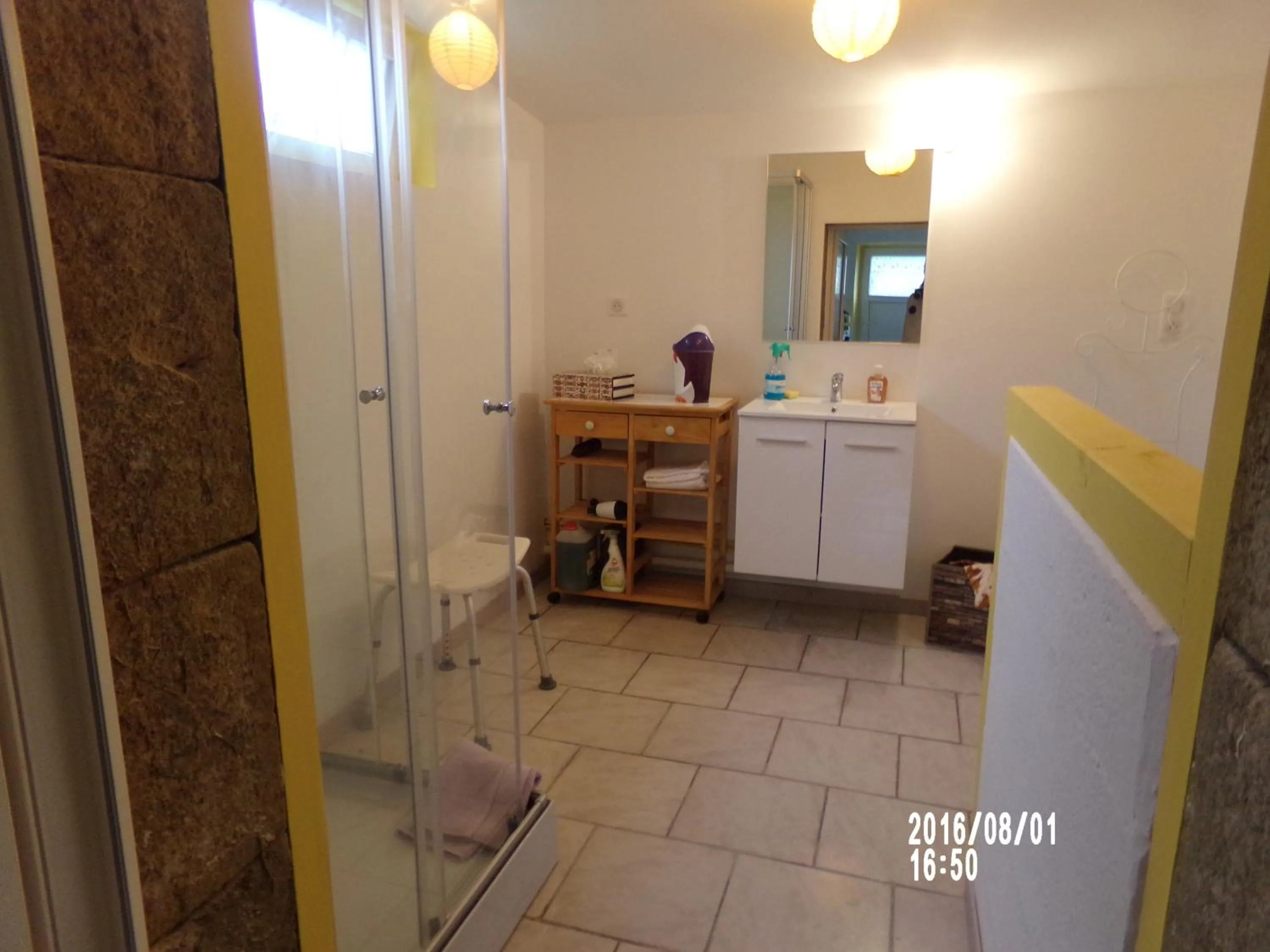 Bathroom in Ty Kozh De L'aber