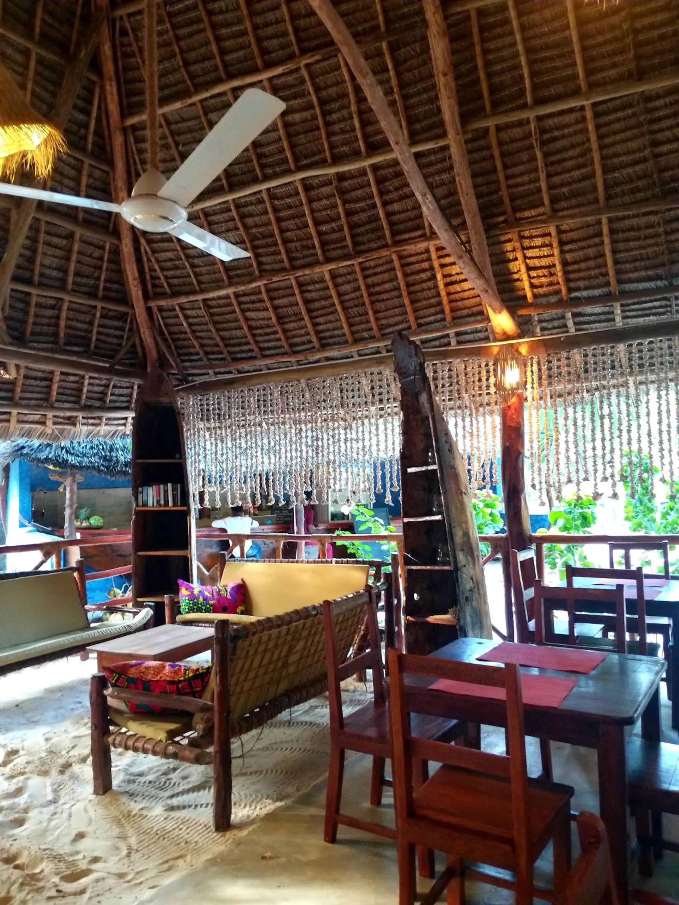 Restaurant/places to eat in Mpole Bungalows