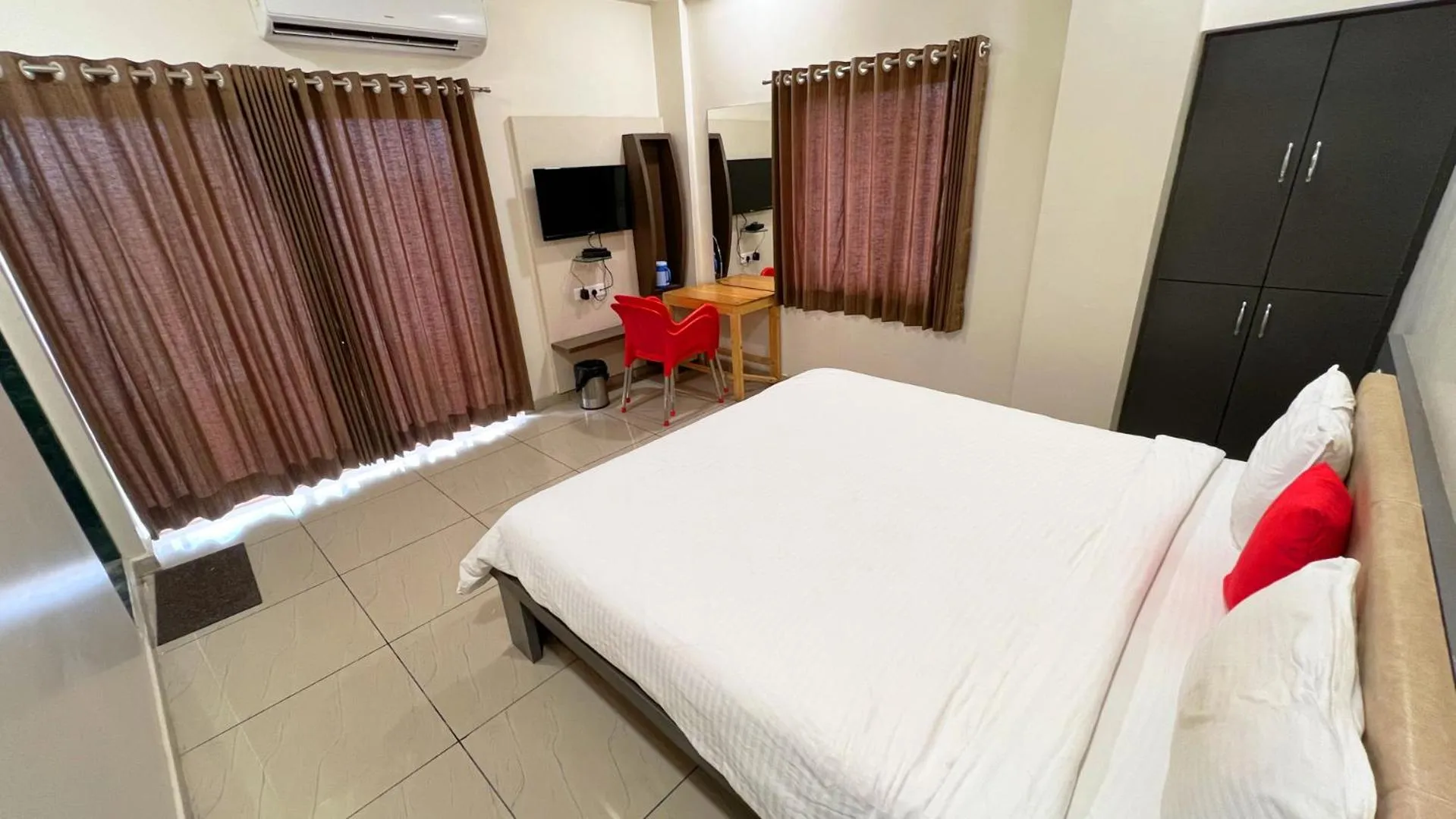 Bed in The Gir Harmony Hotel