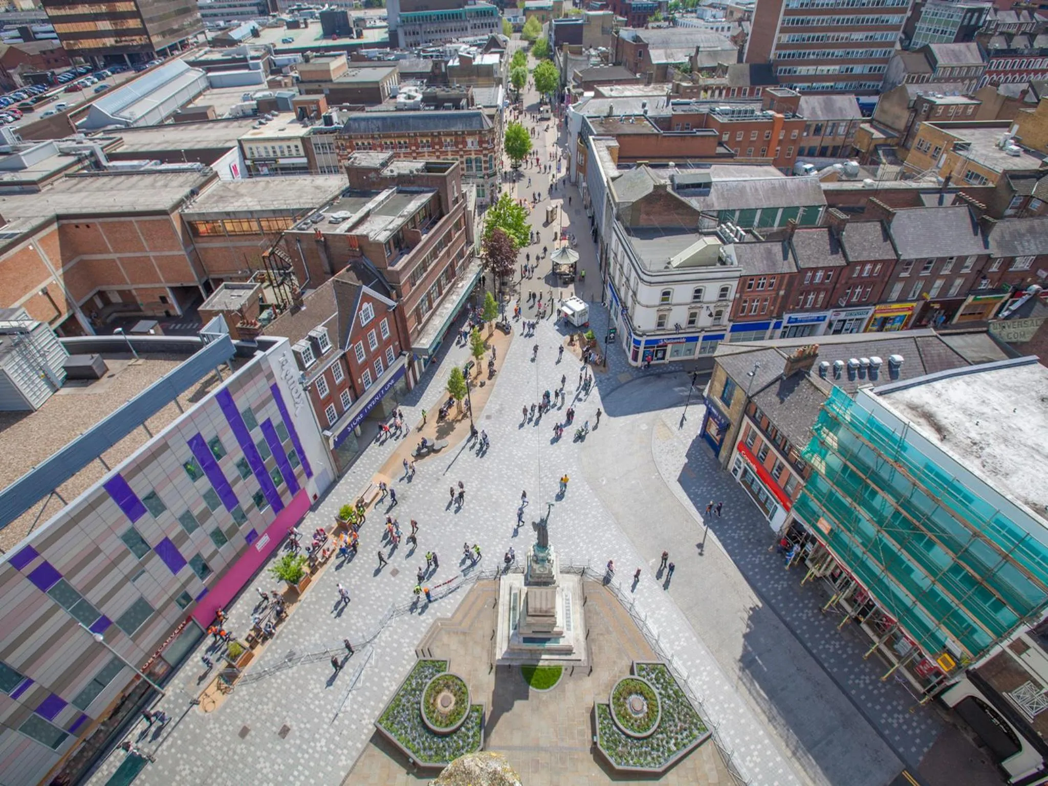 Shopping Area in Hastings House - Modern 2 Bedroom House in Central Luton & Near Airport