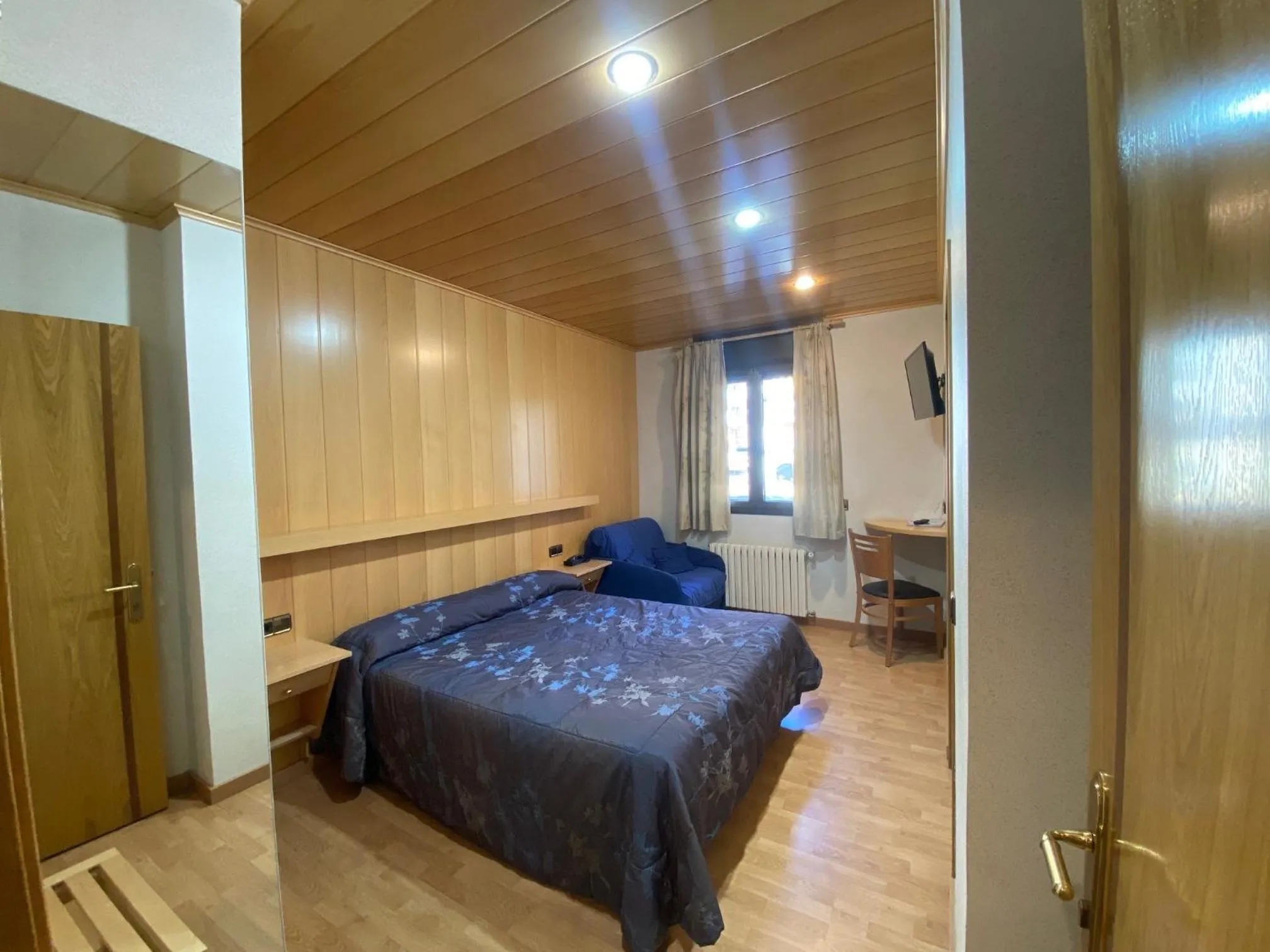 Bed in Hotel Sant Antoni