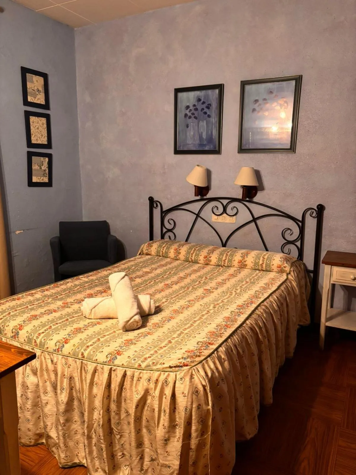 Bedroom, Bed in Hotel Prats