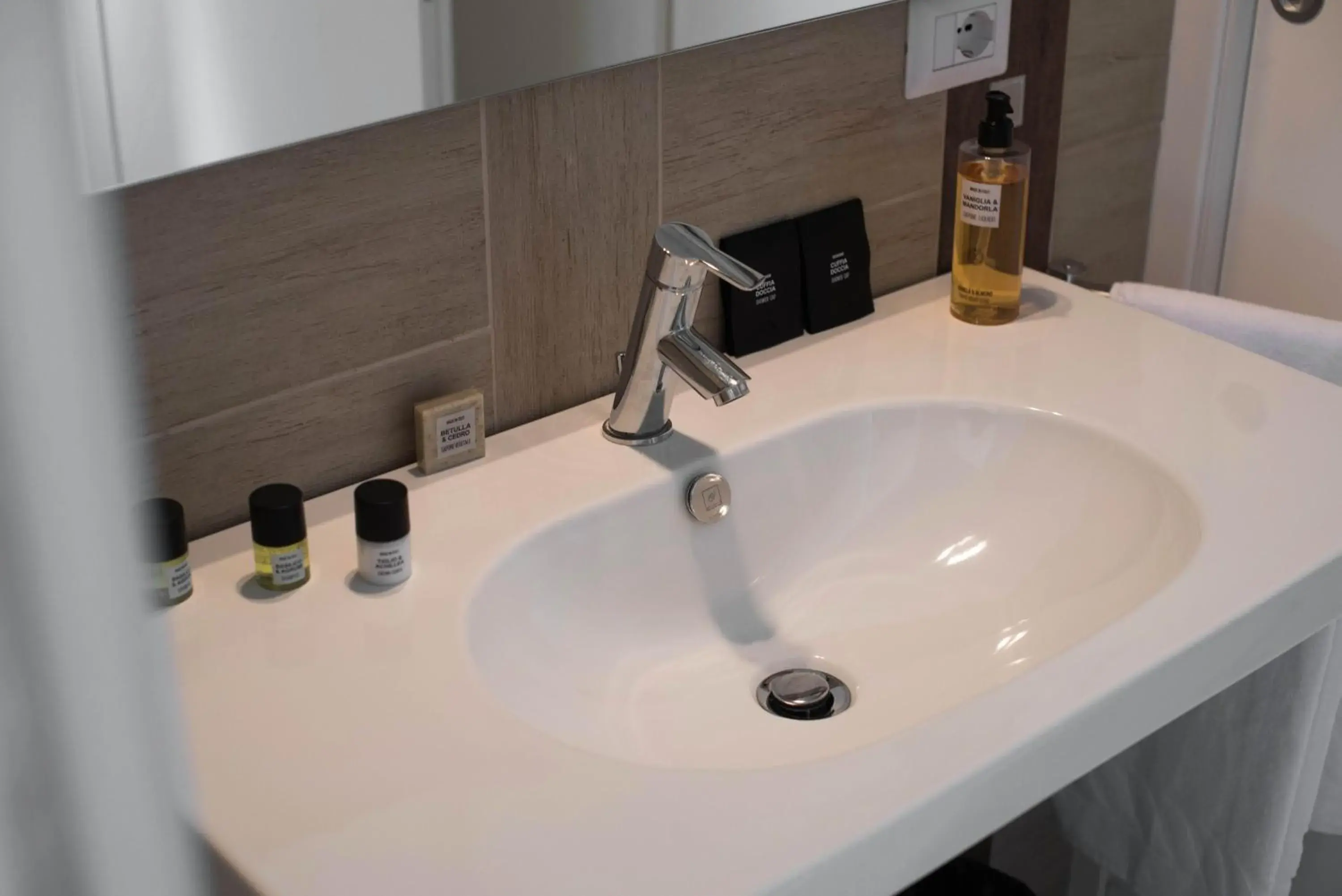 Area and facilities, Bathroom in Isola Verde Resort