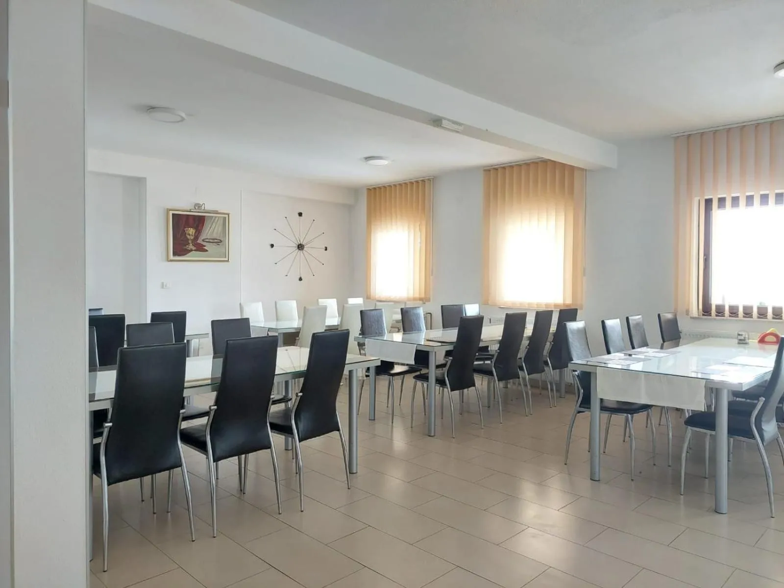 Restaurant/places to eat in Rooms M&Z
