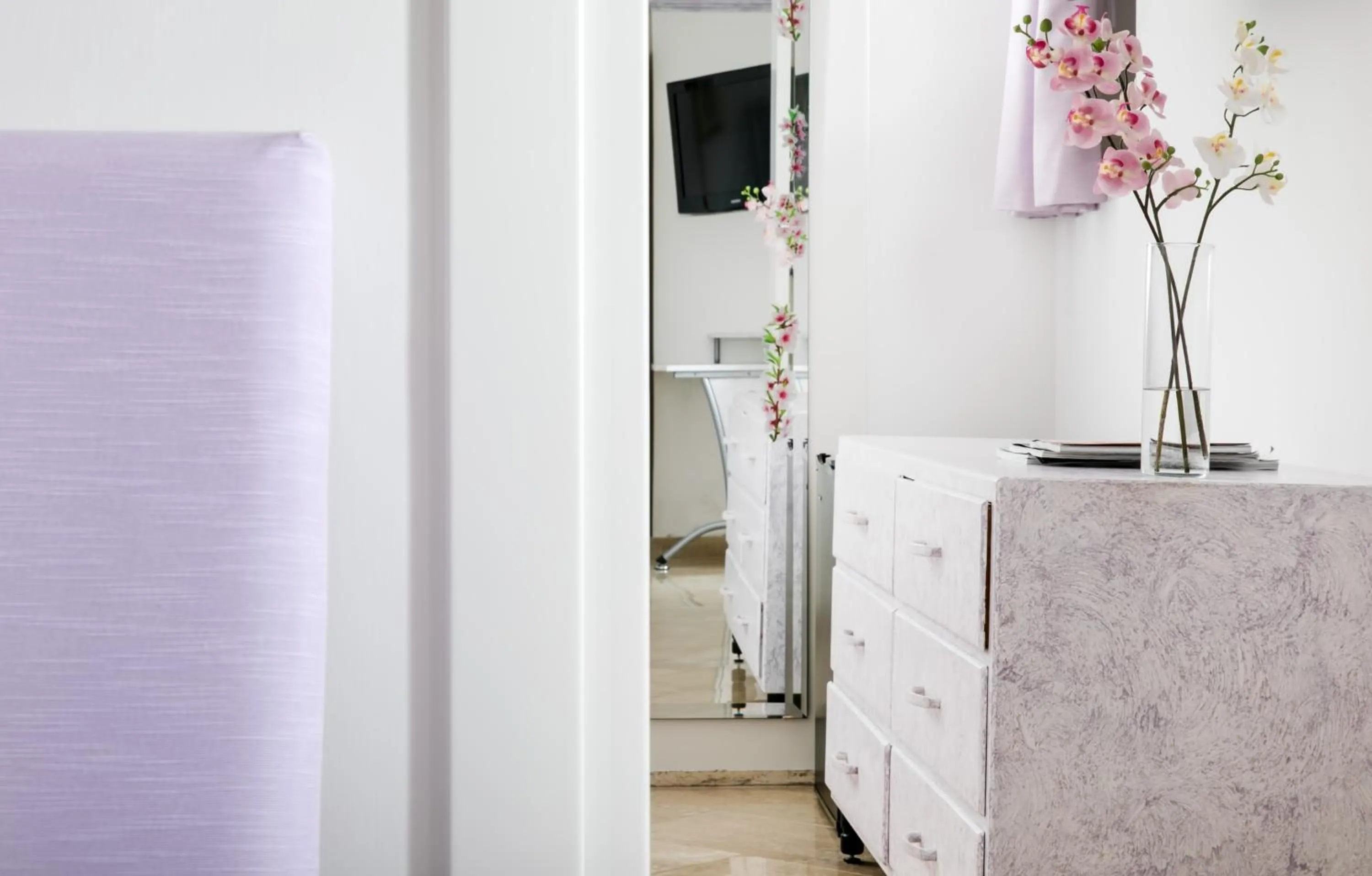 Photo of the whole room in Capri Dreaming