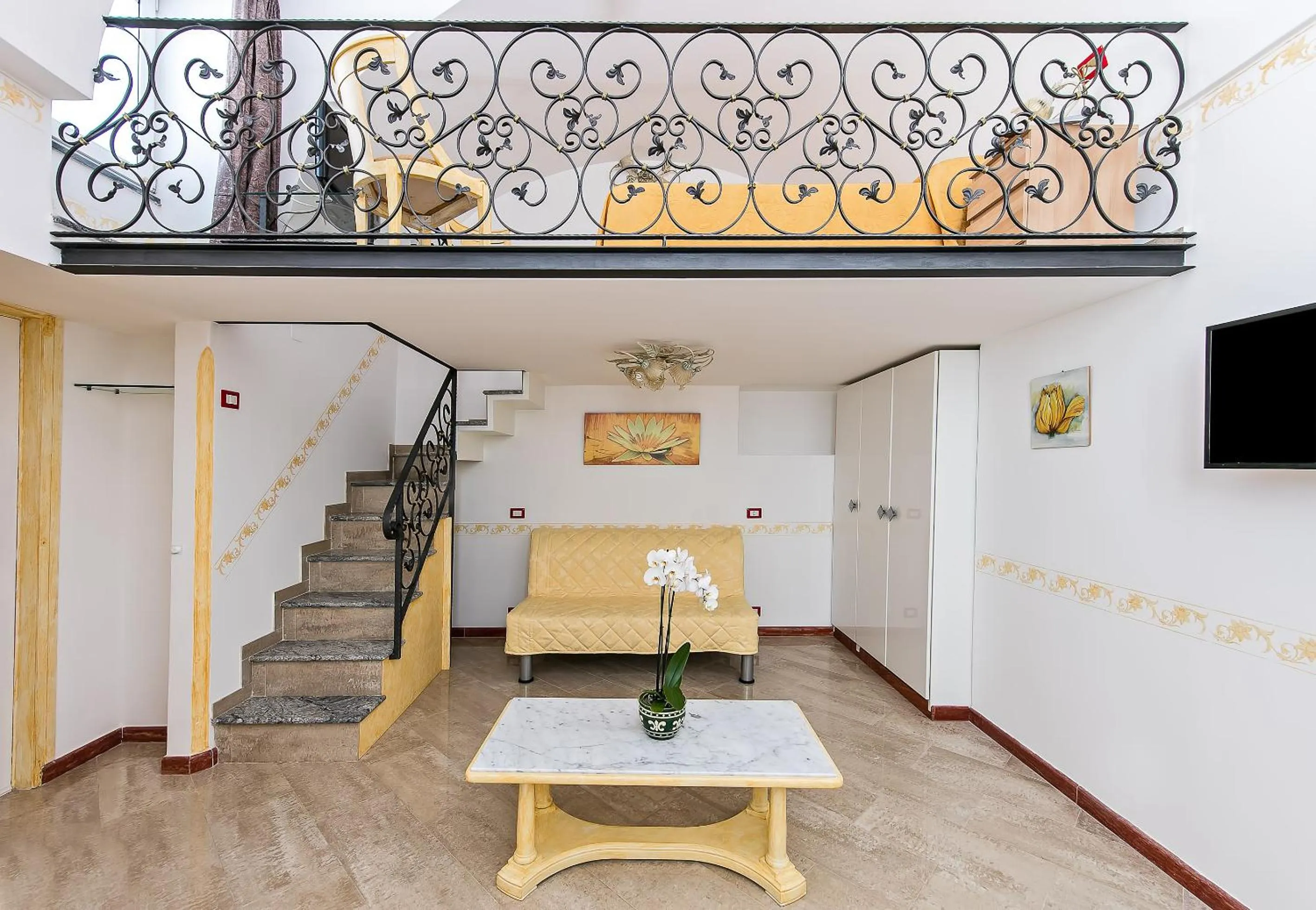 Photo of the whole room in Capri Dreaming