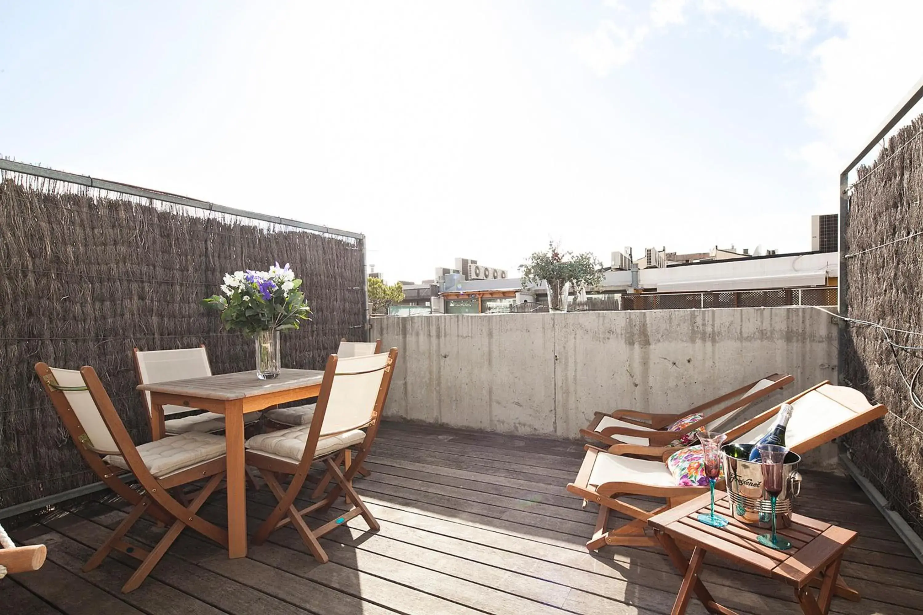 Apartment with Terrace in Apartment Barcelona Rentals - Penthouse with Terrace Apartment with Terrace in Apartment Barcelona Rentals - Penthouse with Terrace