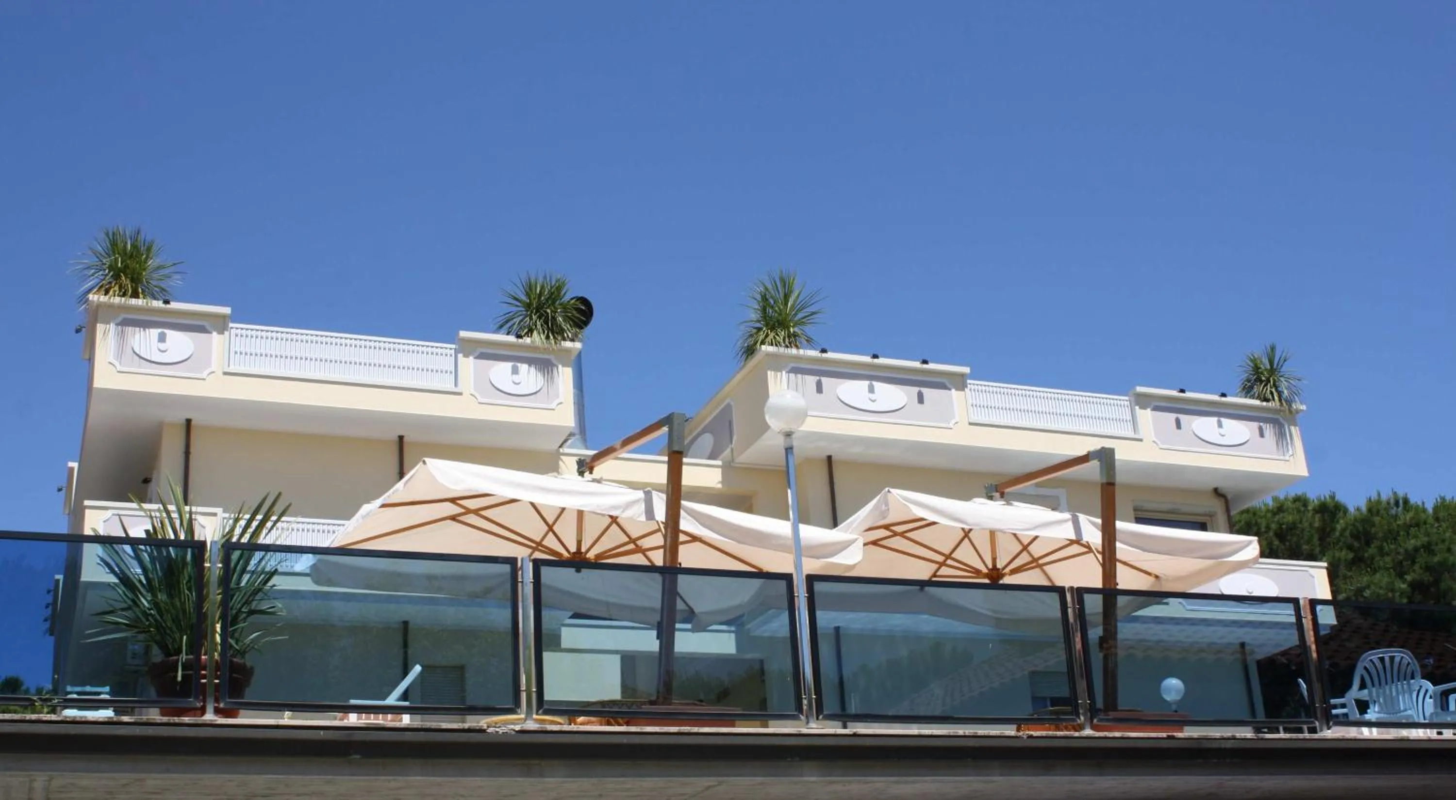 Facade/entrance in Hotel Donatella Pinarella