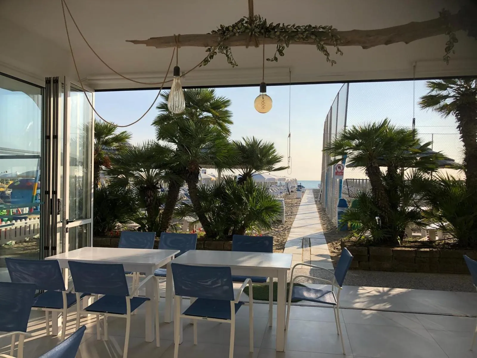 Restaurant/places to eat in Hotel Donatella Pinarella