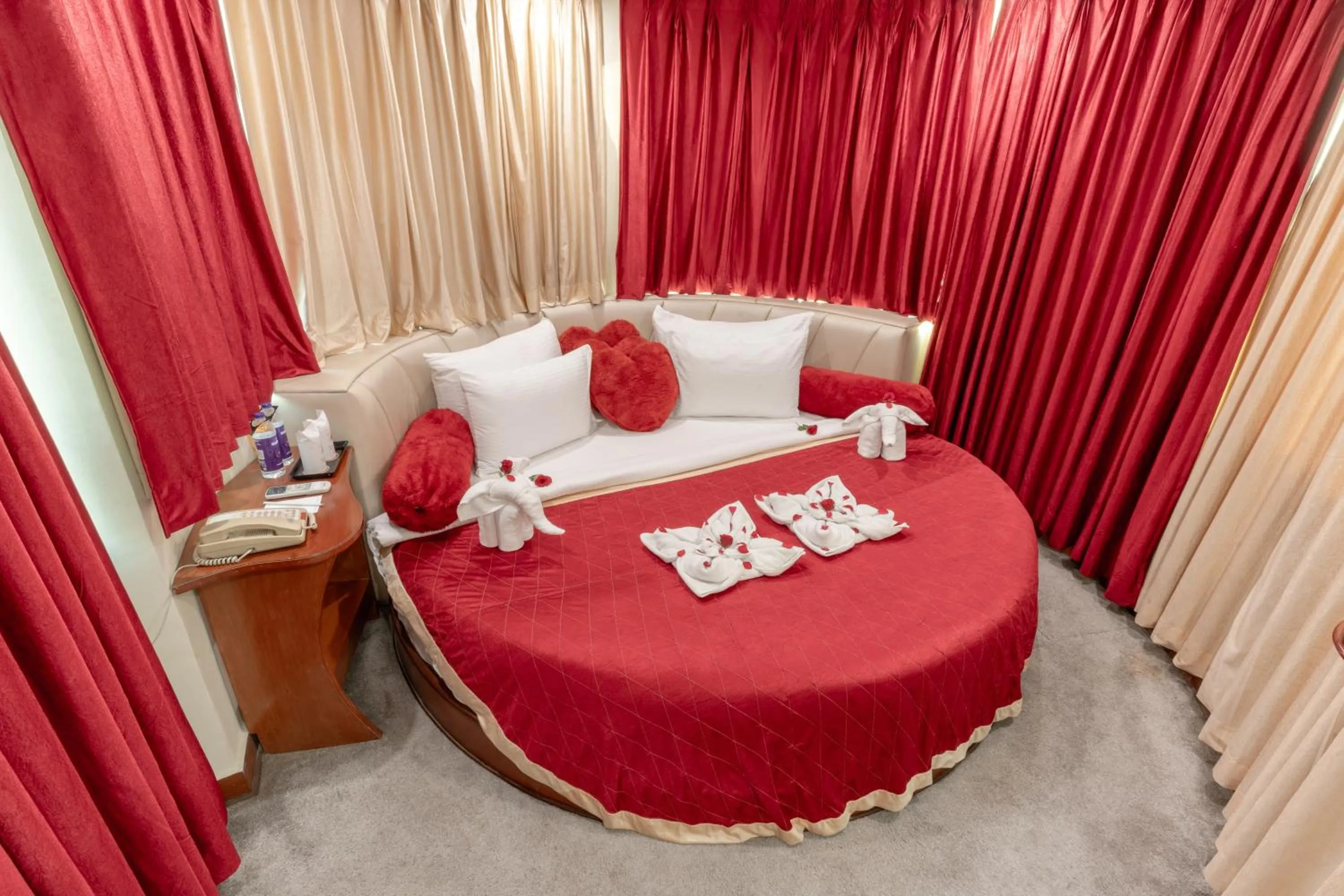 Bed in Hotel Patliputra Continental