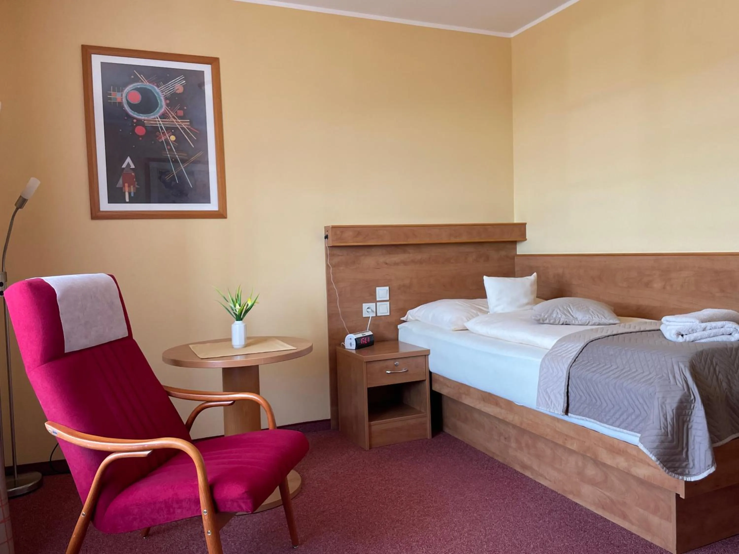 Living room, Bed in LD PALACE Spa & Kur