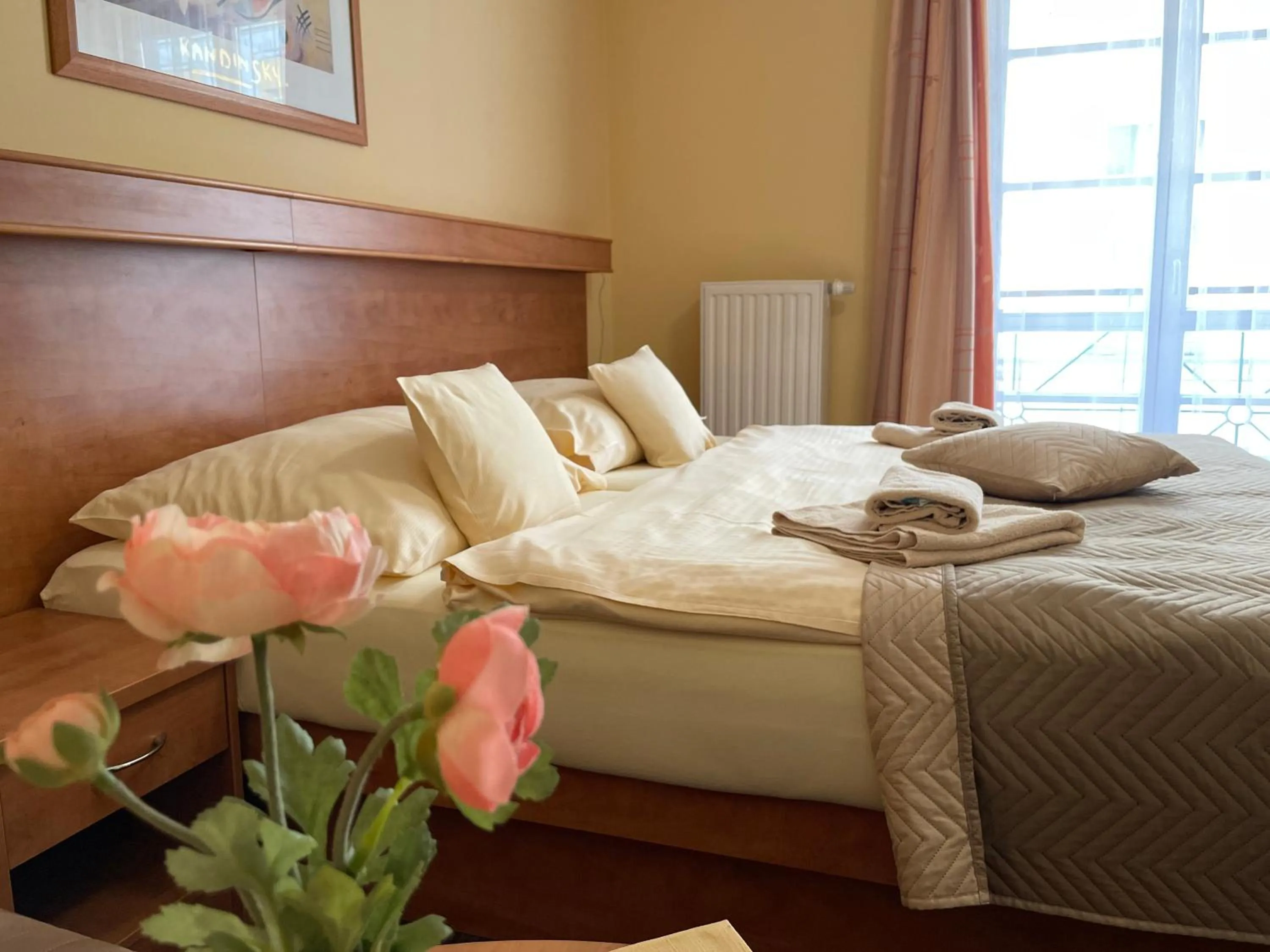 Living room, Bed in LD PALACE Spa & Kur