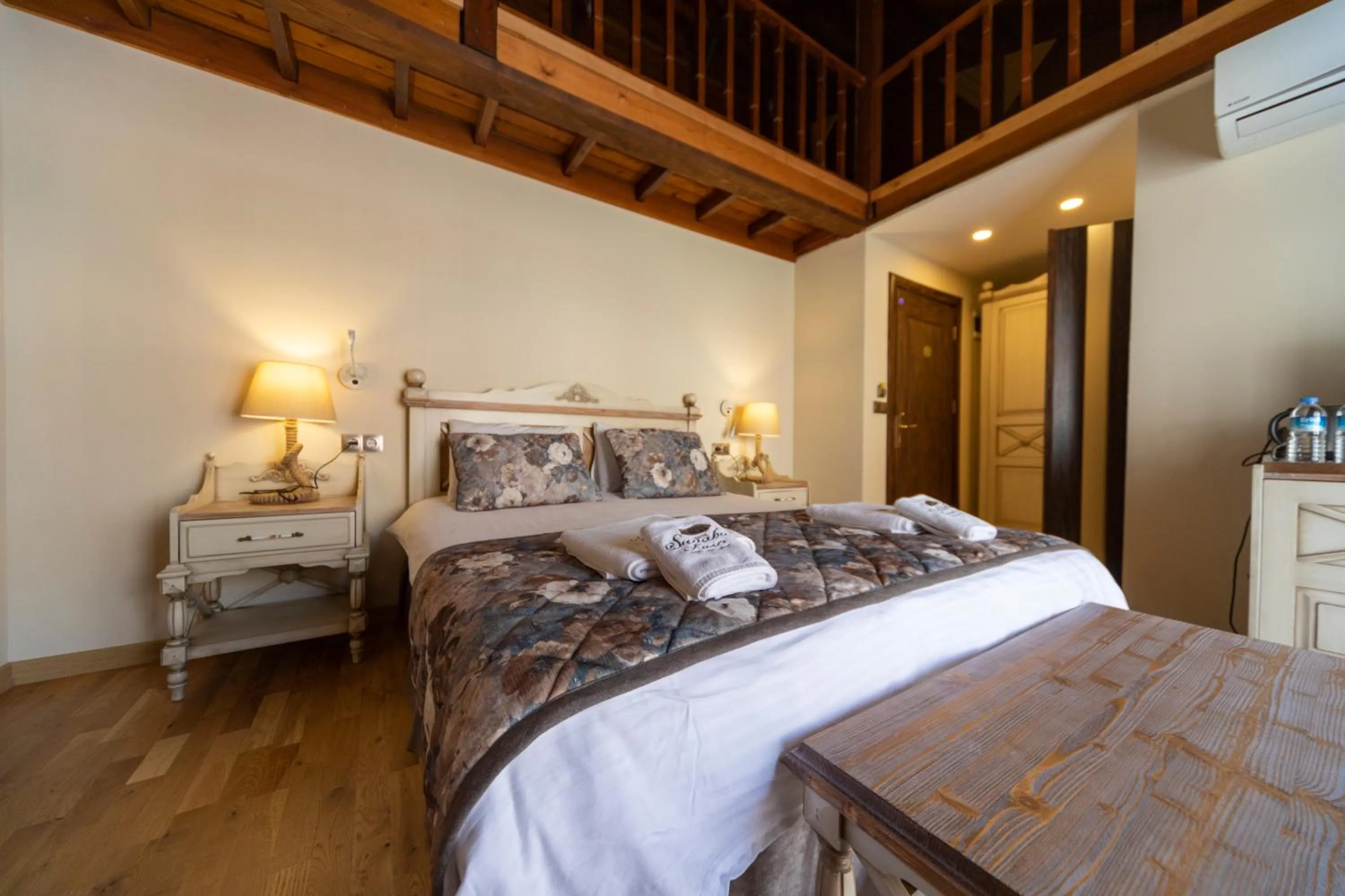 Bed in Assos Sunaba Kasri Hotel