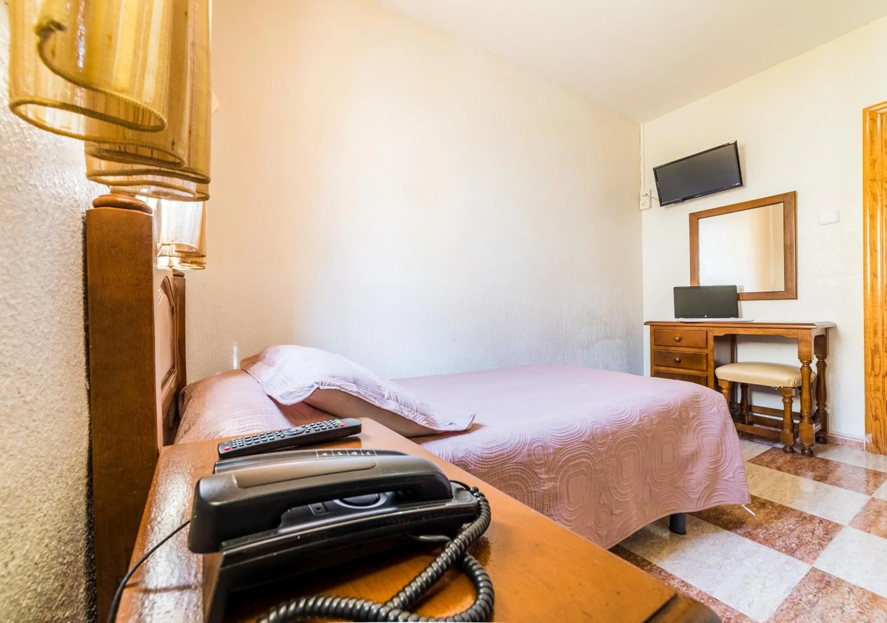 Photo of the whole room, Bed in Hotel Sevilla