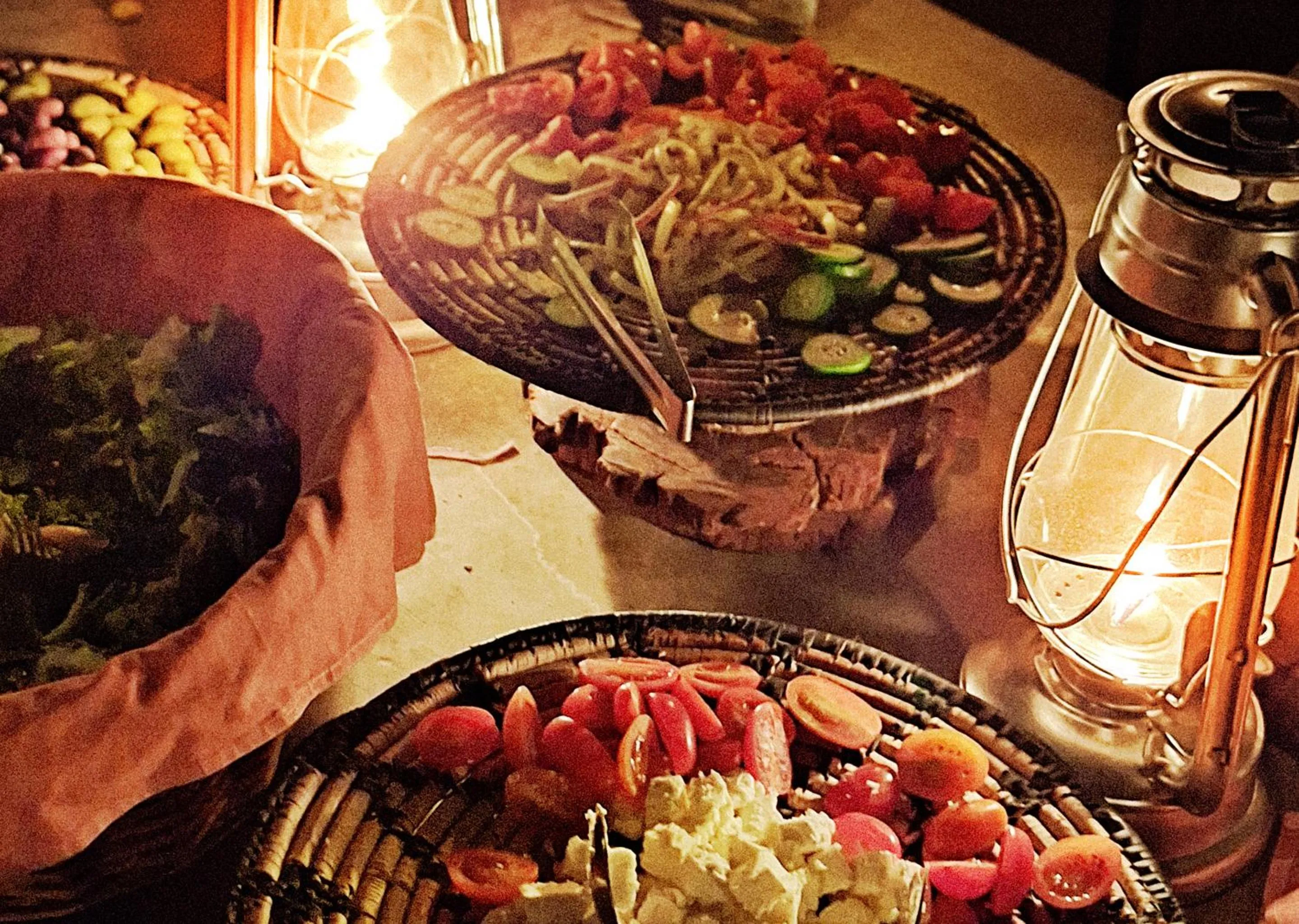 Food and drinks in Finfoot Lake Reserve by Dream Resorts