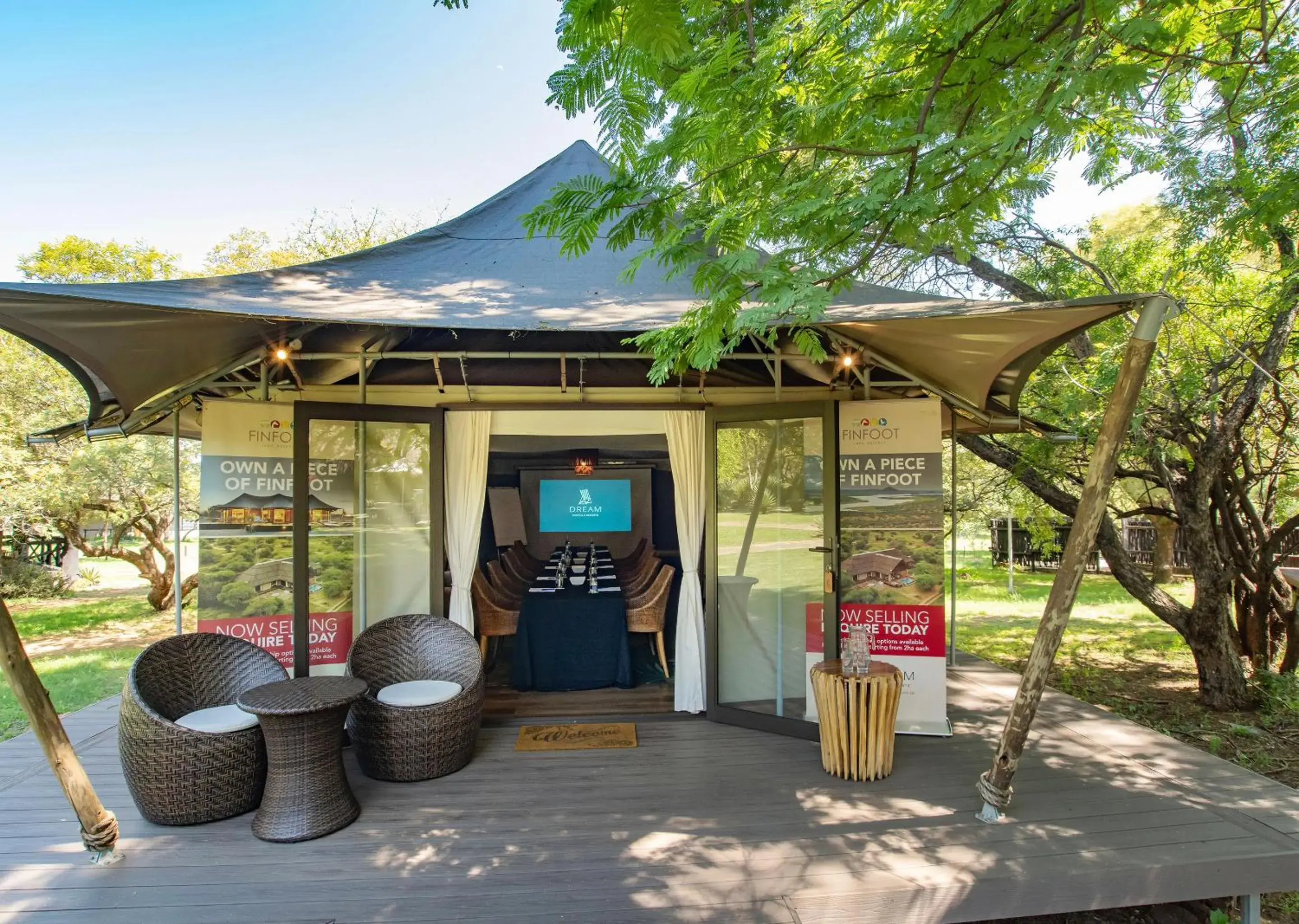 Property building in Finfoot Lake Reserve by Dream Resorts Property building in Finfoot Lake Reserve by Dream Resorts