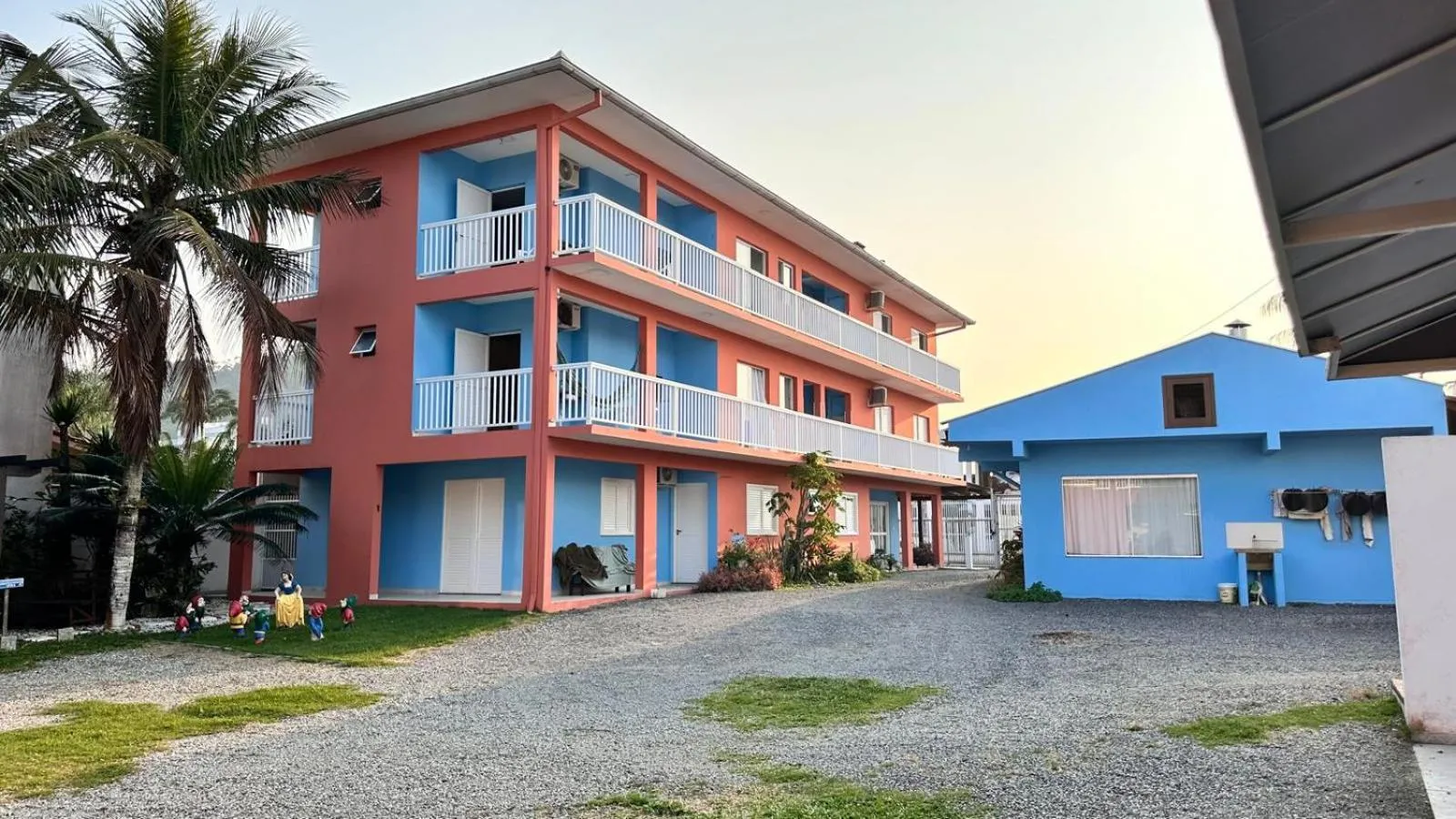 Property building in Recanto Da Val