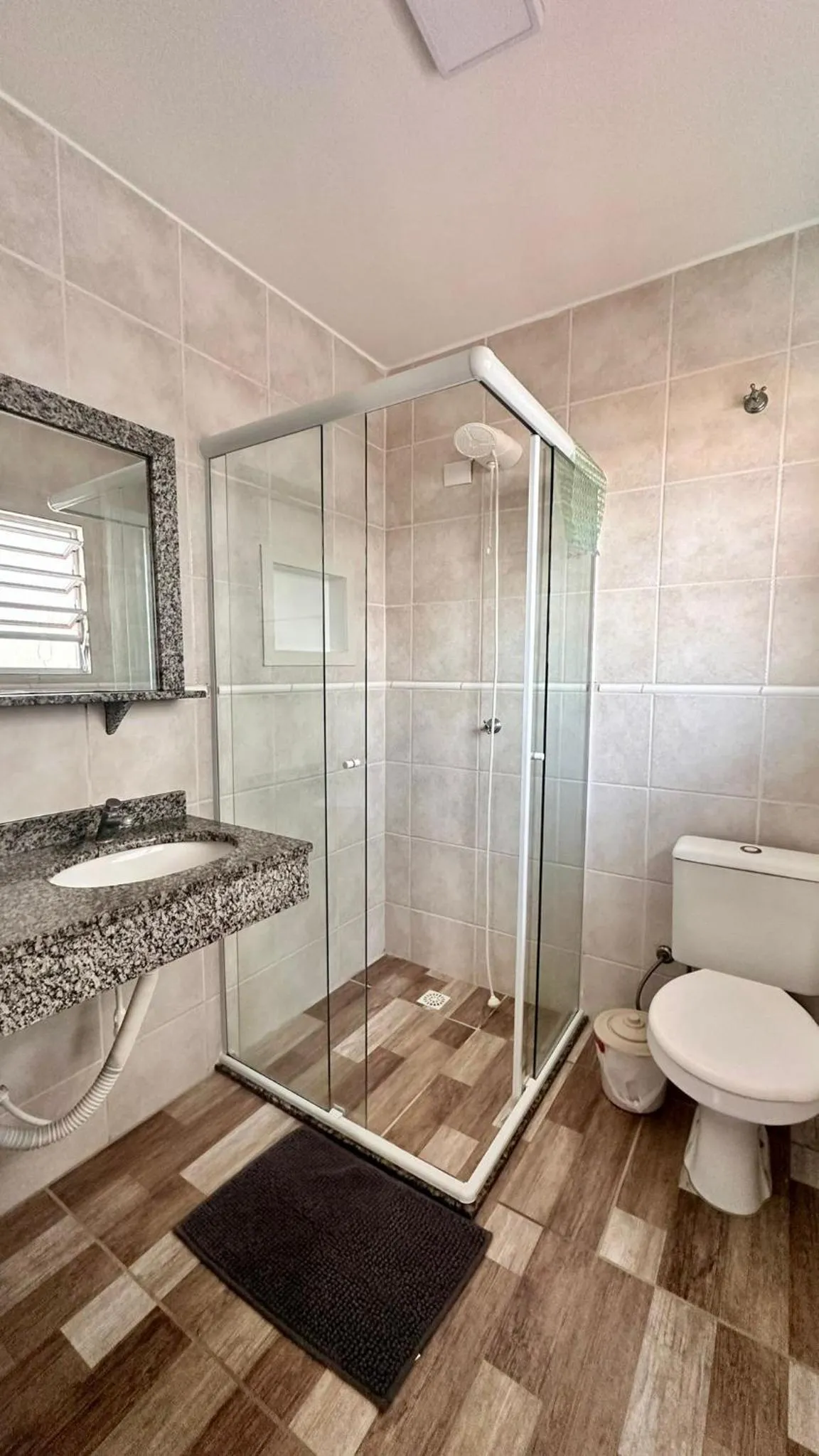 Shower in Recanto Da Val