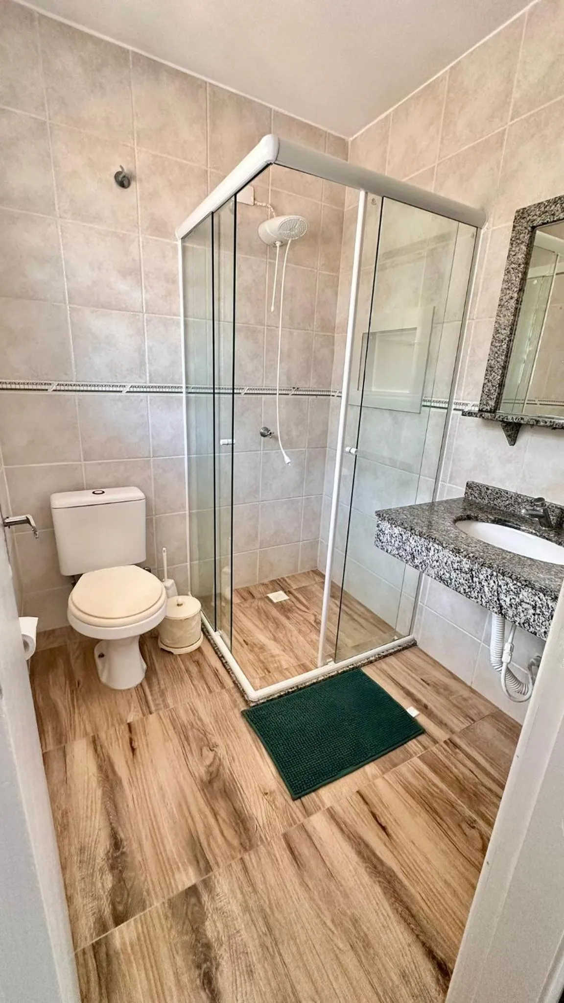 Shower in Recanto Da Val