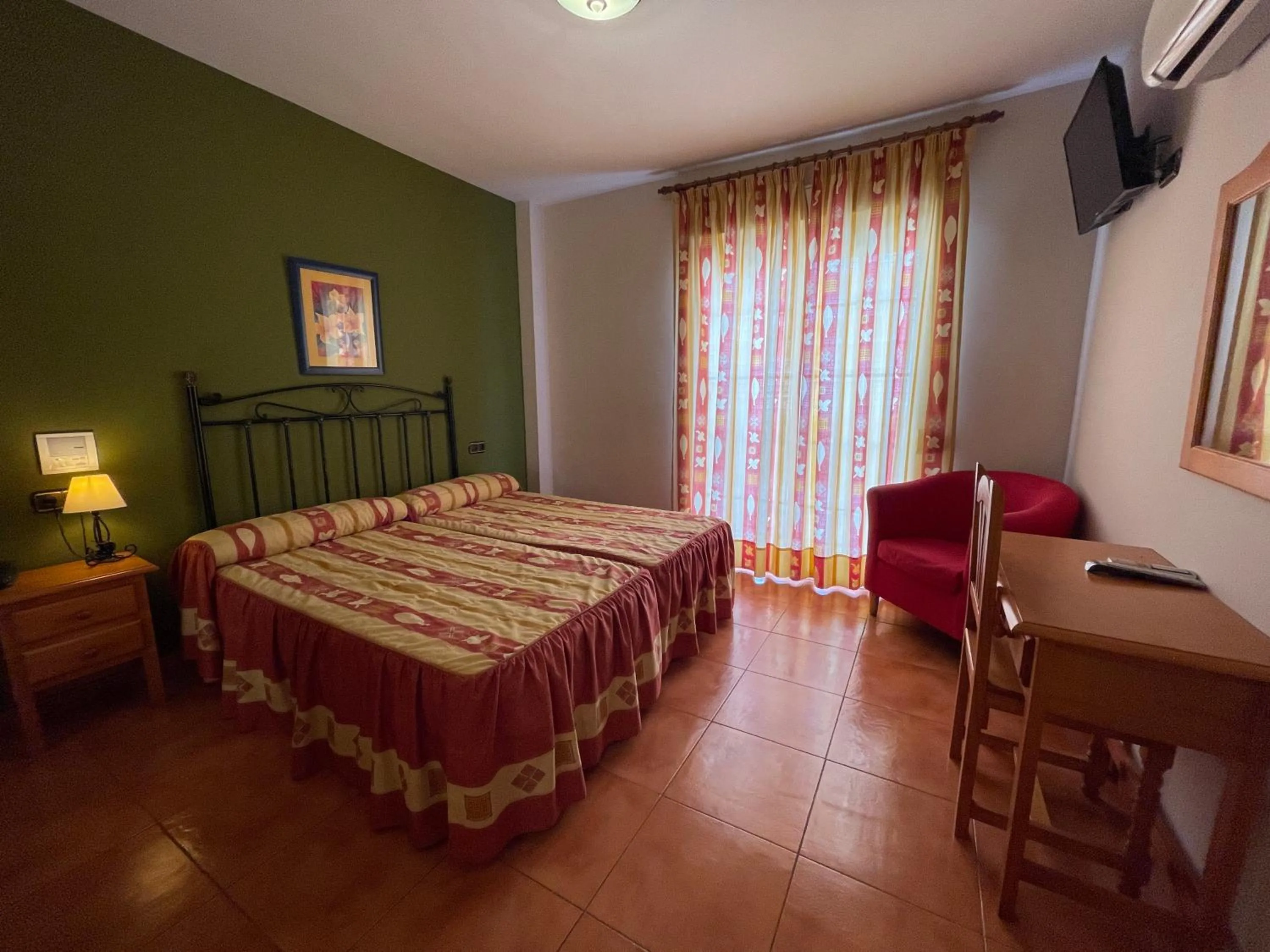 Bedroom, Bed in Quéntar Hotel Rural