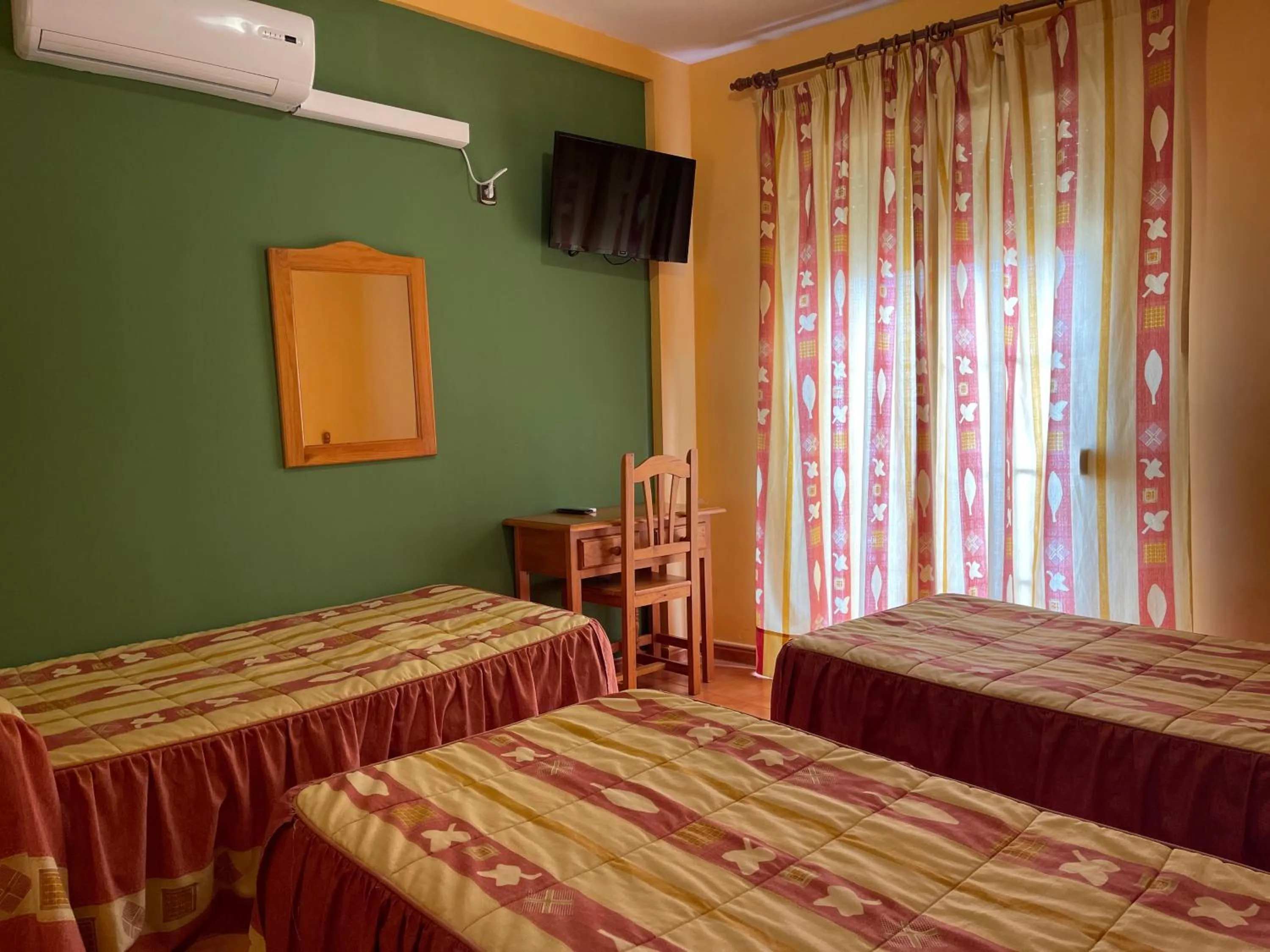 Bed in Quéntar Hotel Rural