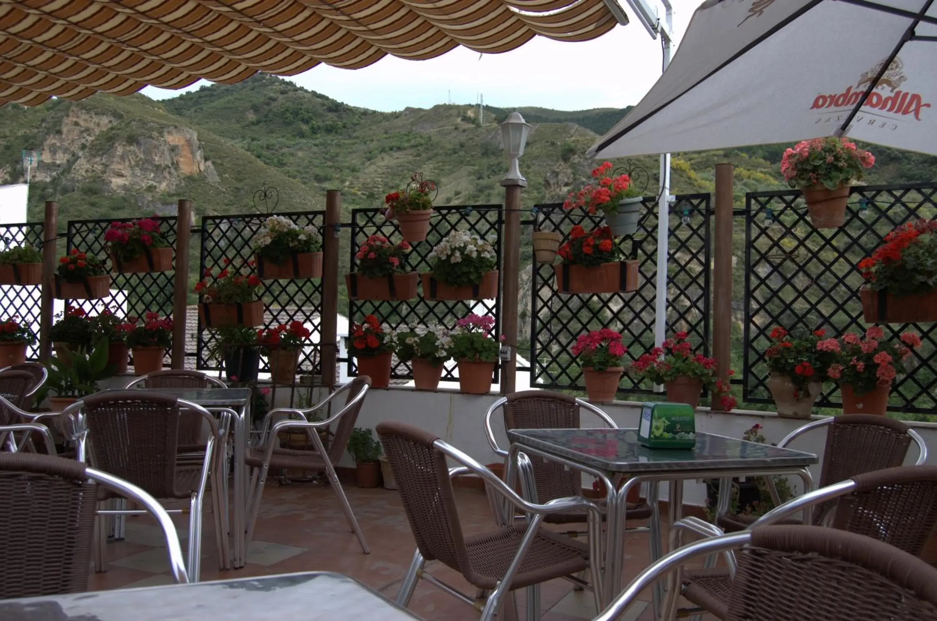 Restaurant/places to eat in Quéntar Hotel Rural Restaurant/places to eat in Quéntar Hotel Rural