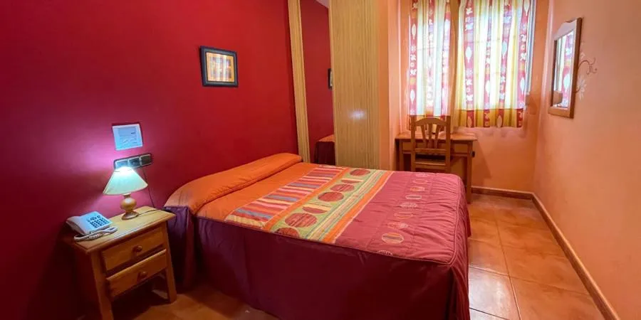 Photo of the whole room, Bed in Quéntar Hotel Rural