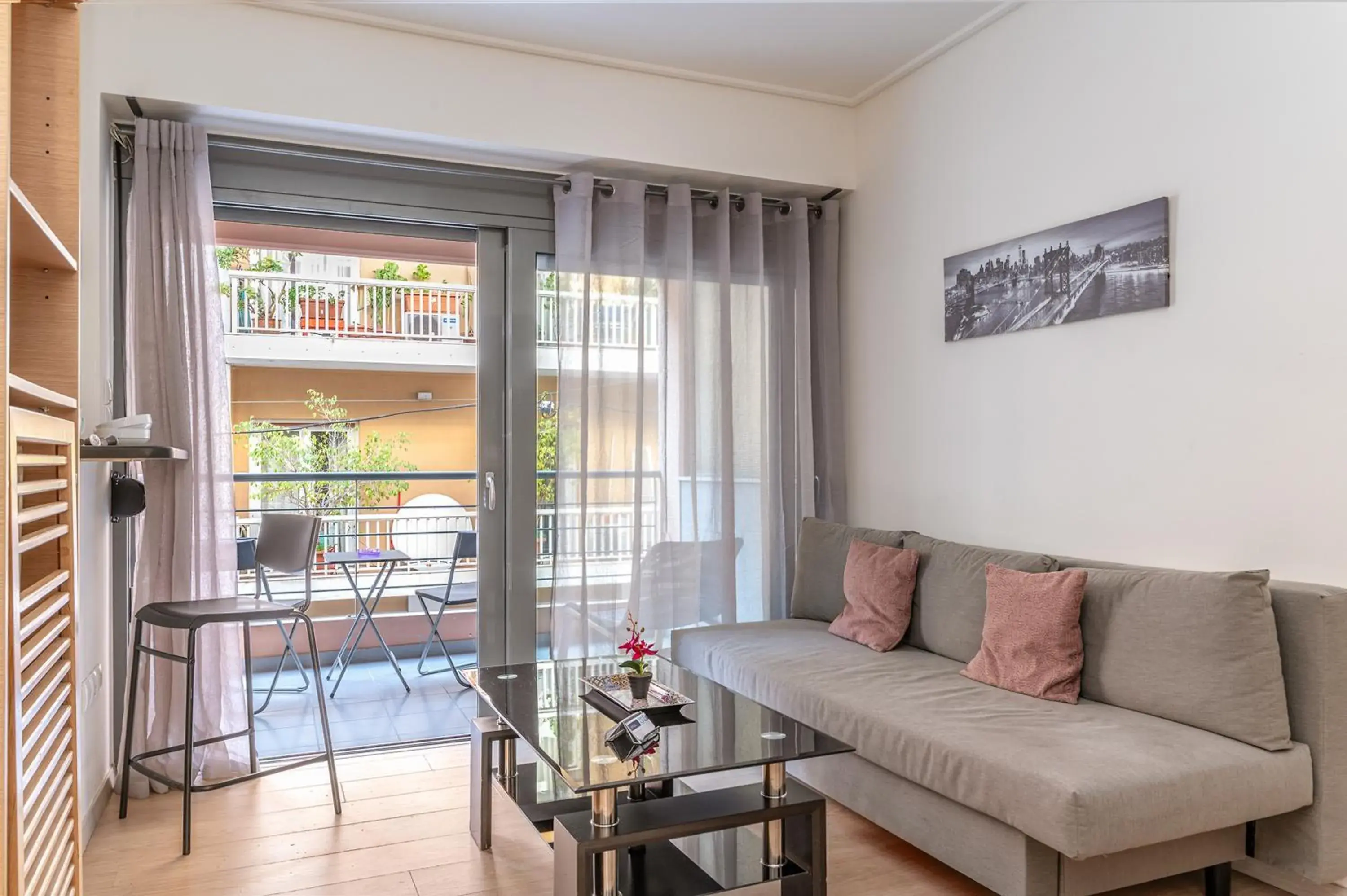 One-Bedroom Apartment - 2nd Floor in Elvita Apartments One-Bedroom Apartment - 2nd Floor in Elvita Apartments