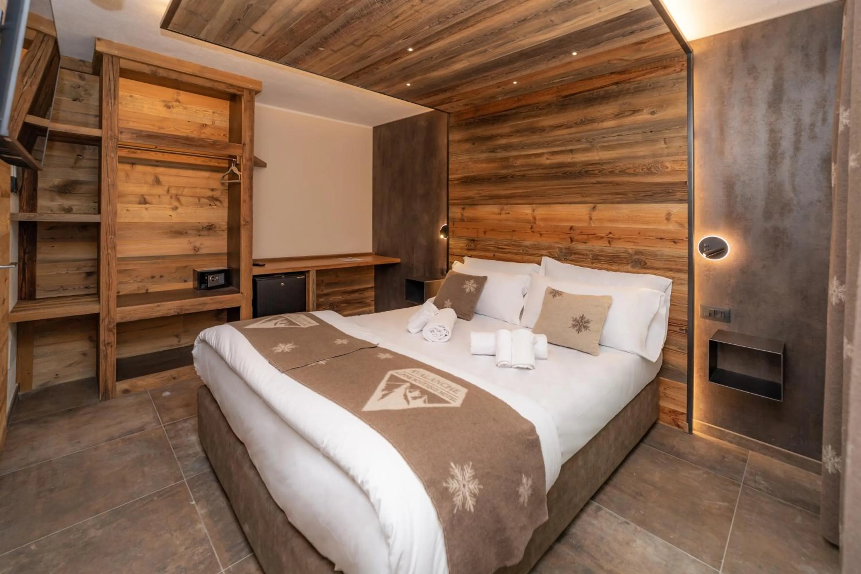 Bed in Avalanche - Alpine Boutique Hotel