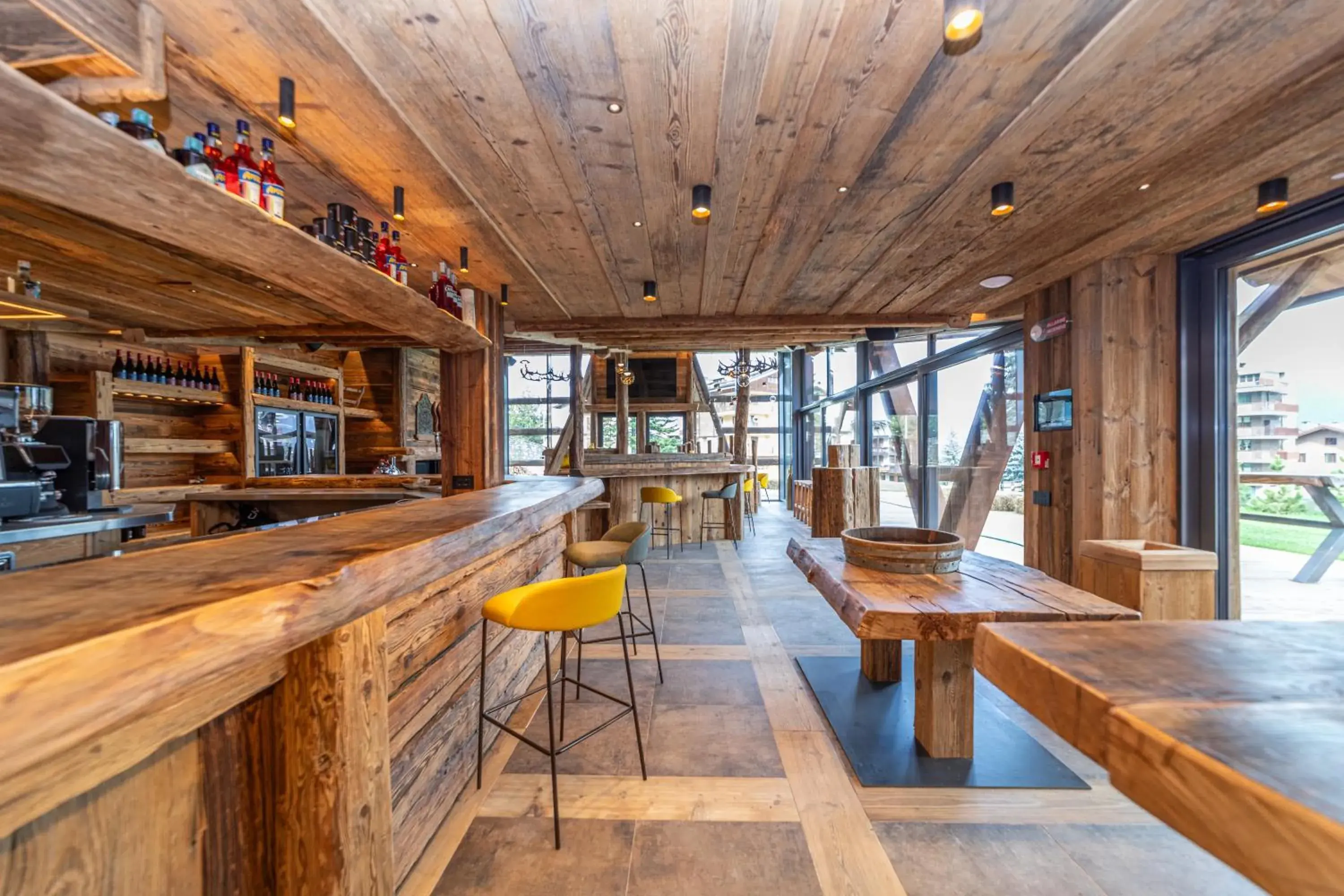 Lounge or bar in Avalanche - Alpine Boutique Hotel Lounge or bar in Avalanche - Alpine Boutique Hotel