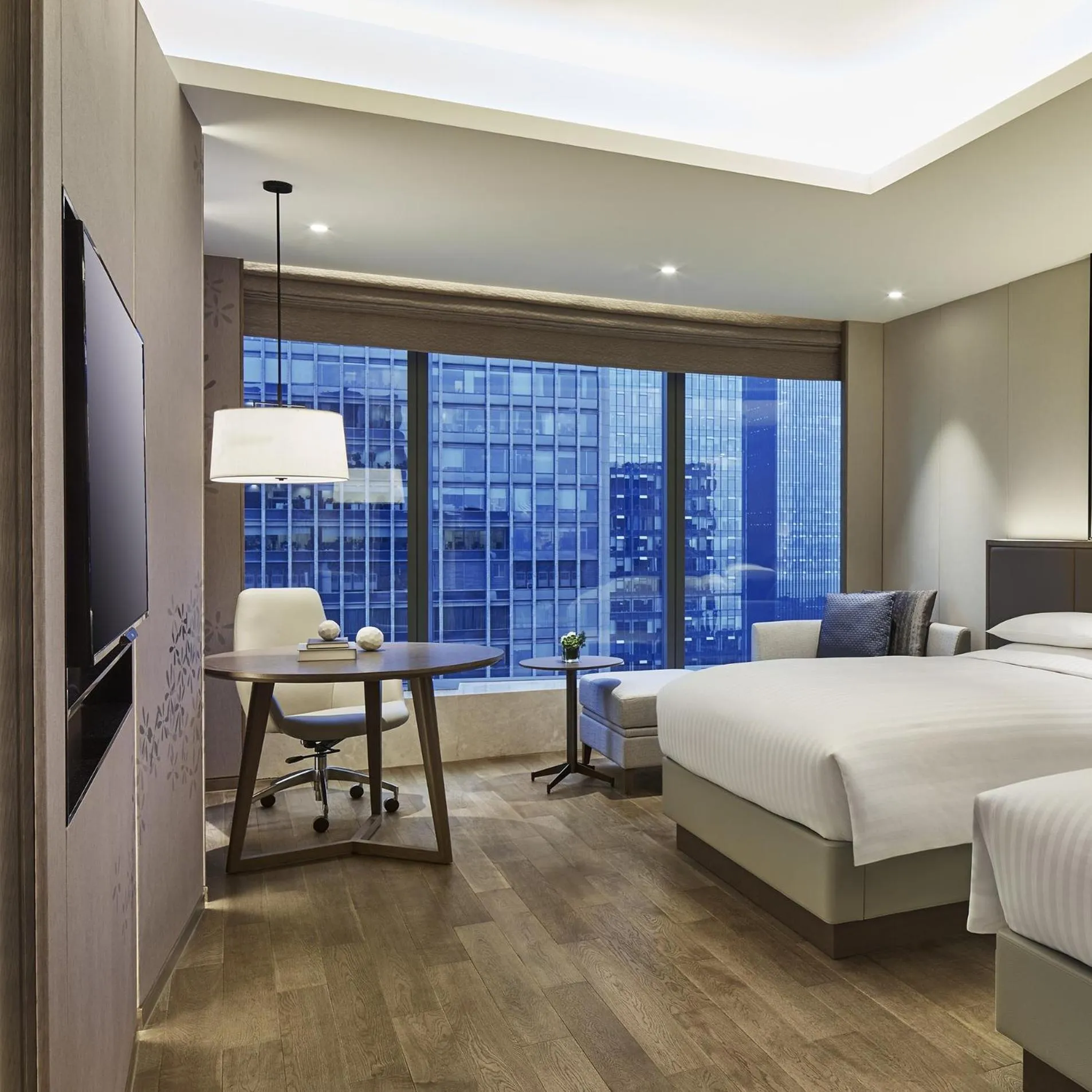 Property building, Bed in Hangzhou Marriott Hotel Qianjiang