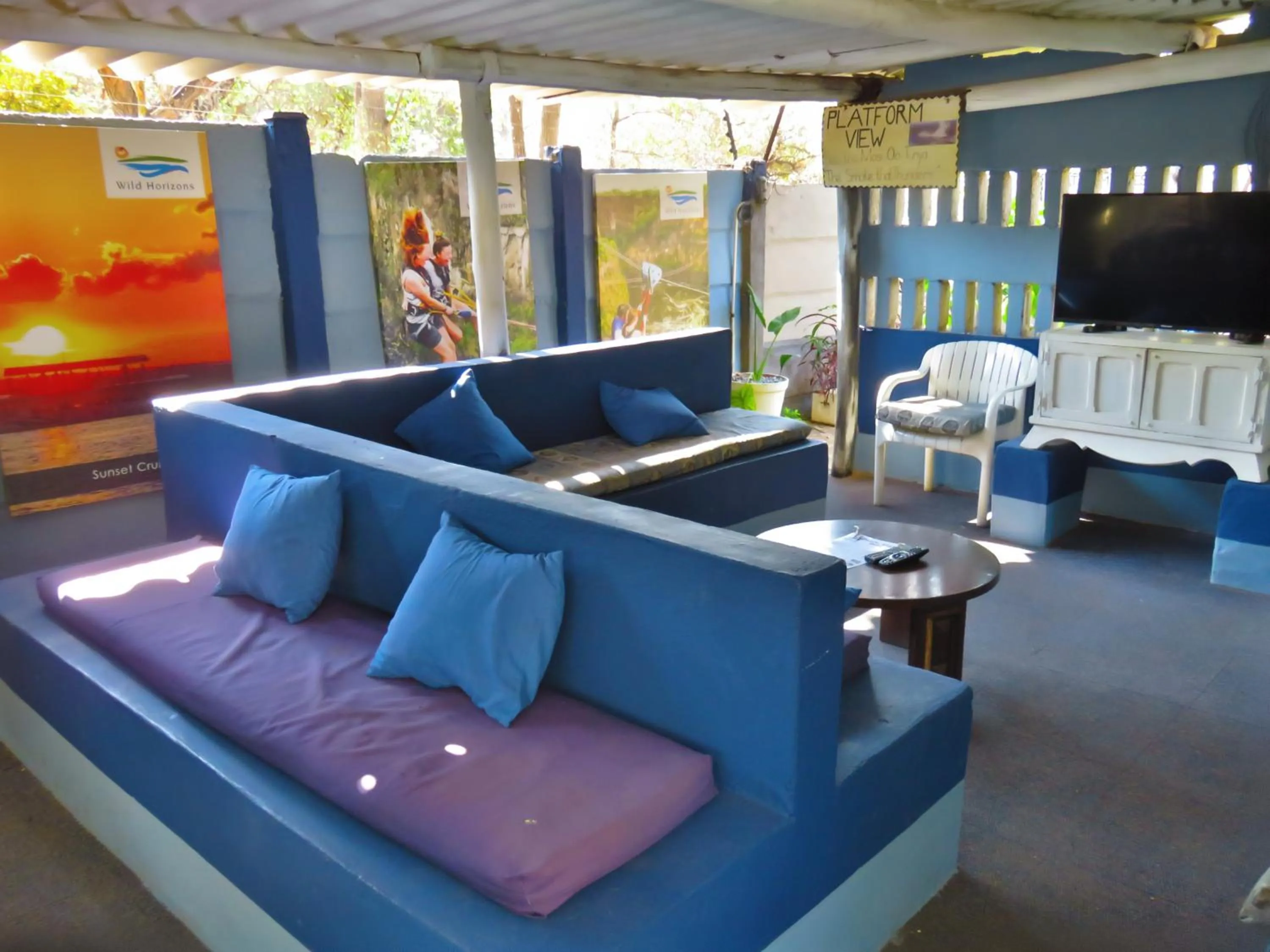 Lounge or bar in Victoria Falls Backpackers Lodge