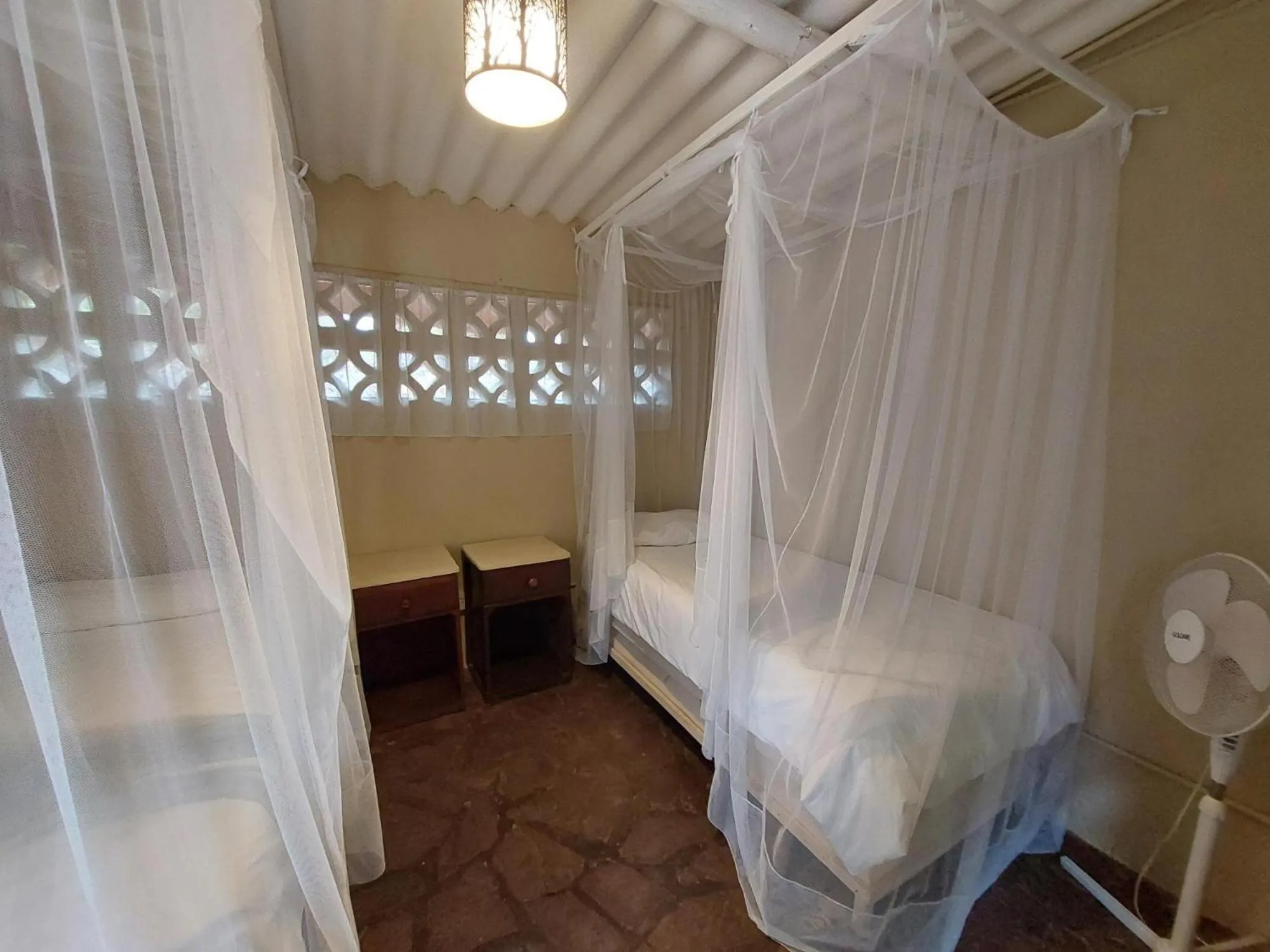 Bedroom, Bed in Victoria Falls Backpackers Lodge