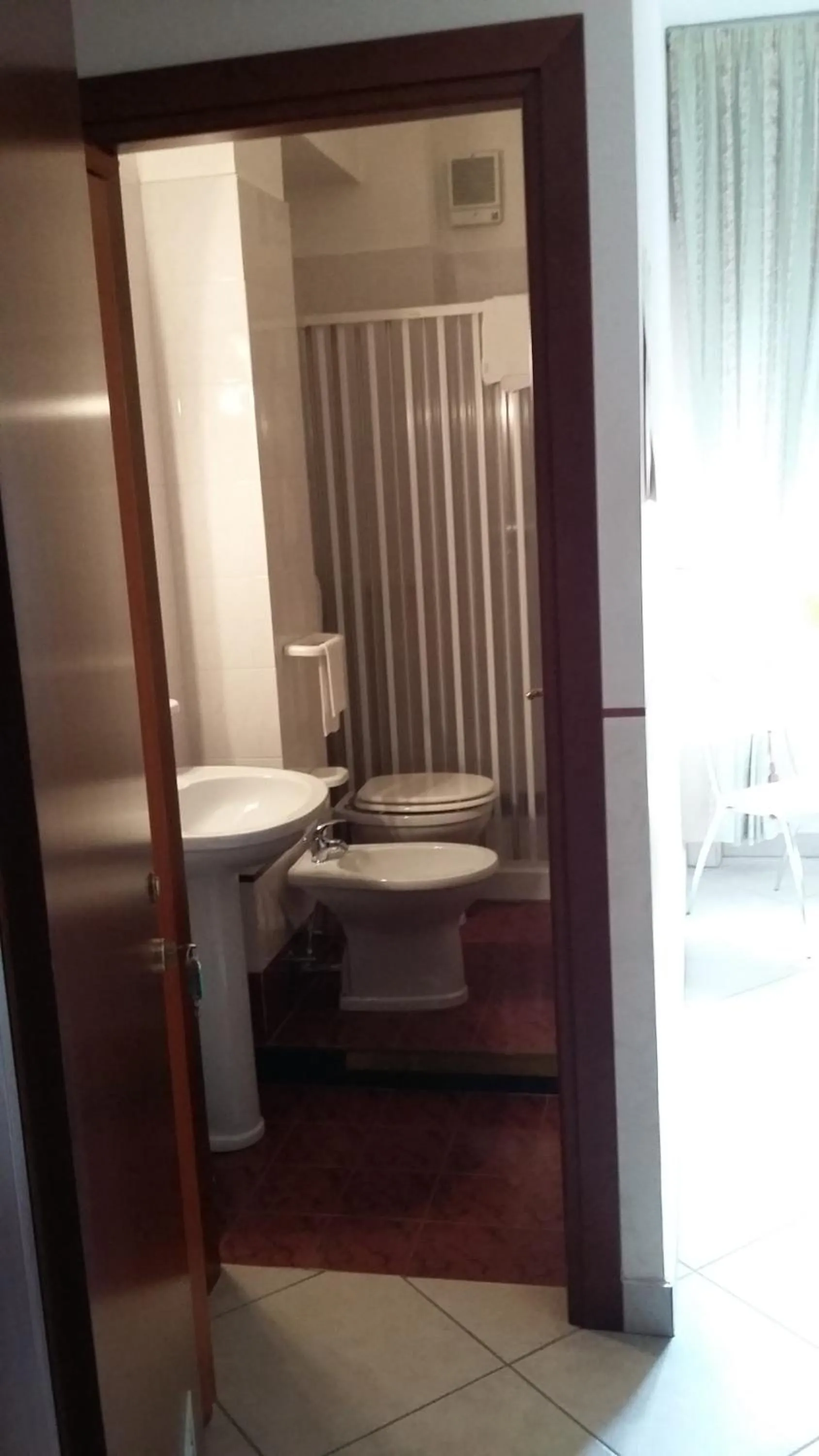 Bathroom in Hotel Caimo Bed-Breakfast