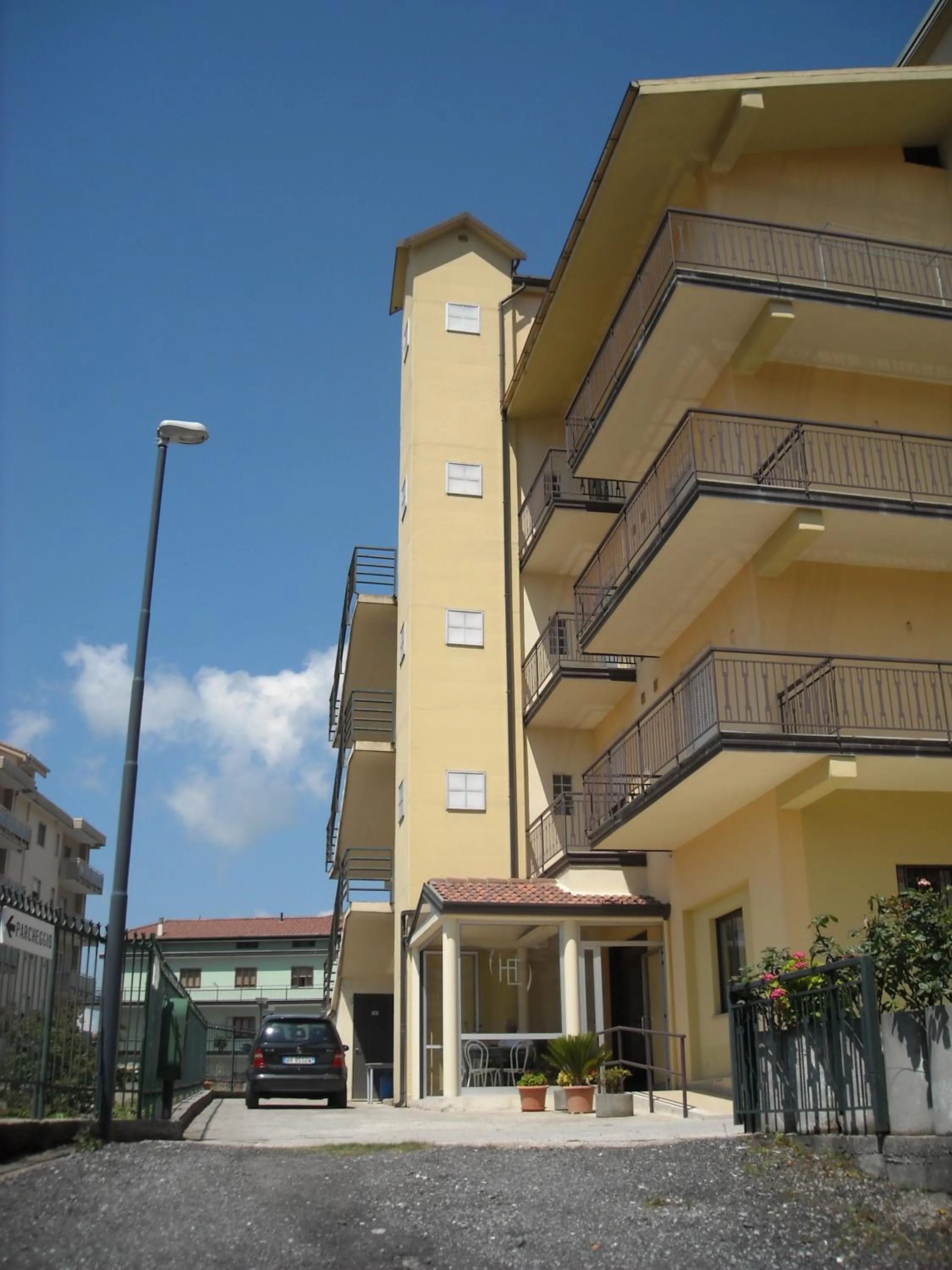 Property building in Hotel Caimo Bed-Breakfast