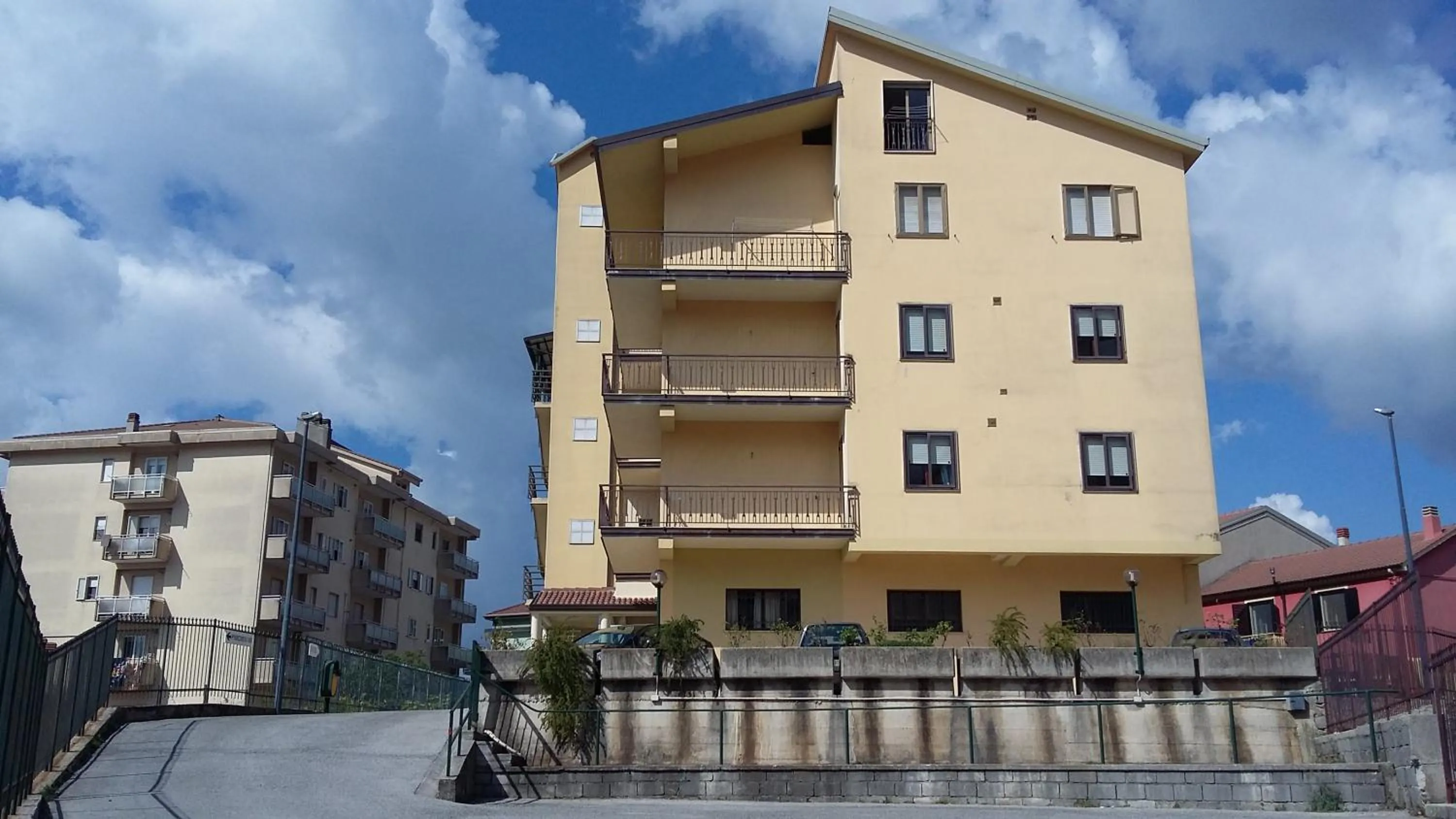 Property building in Hotel Caimo Bed-Breakfast