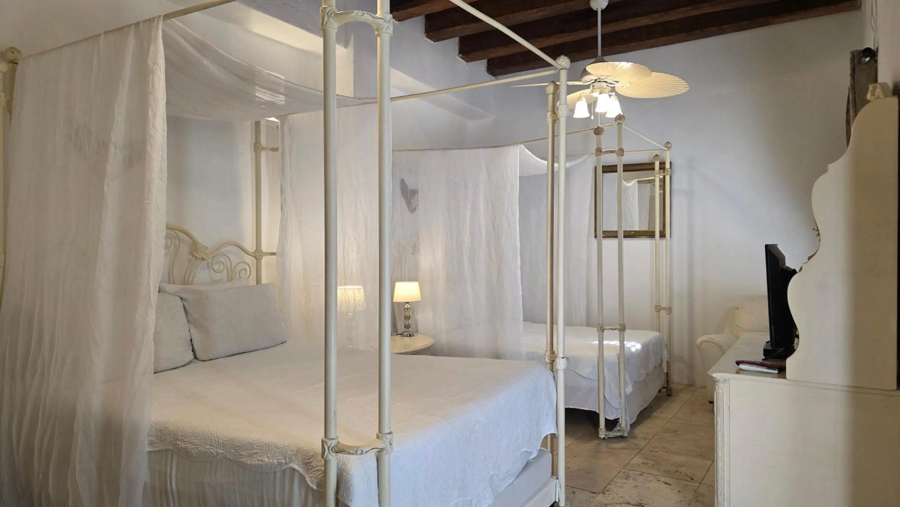 Photo of the whole room, Bed in Hotel Casa la Tablada