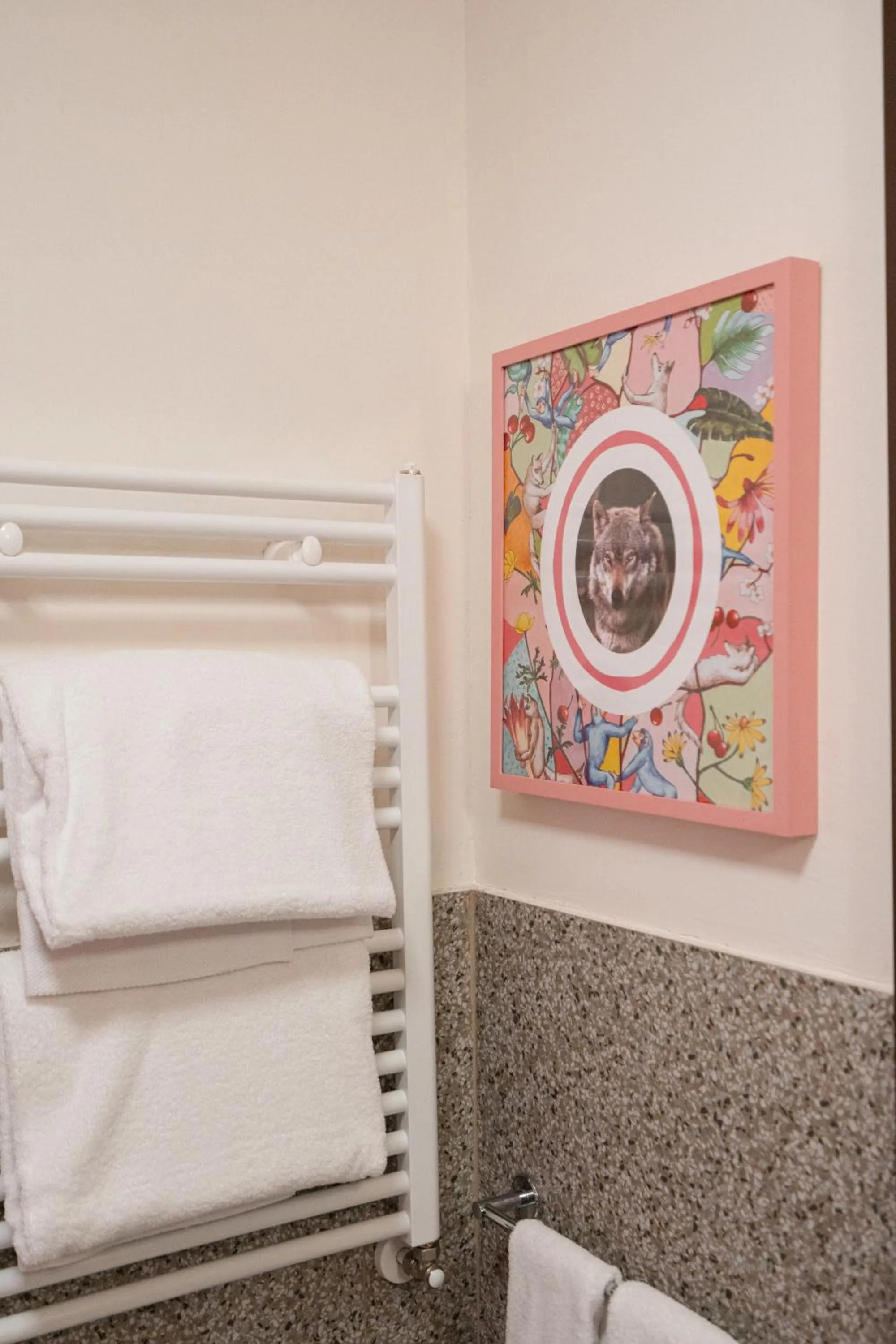 Bathroom, Bed in OMAMA Hotel