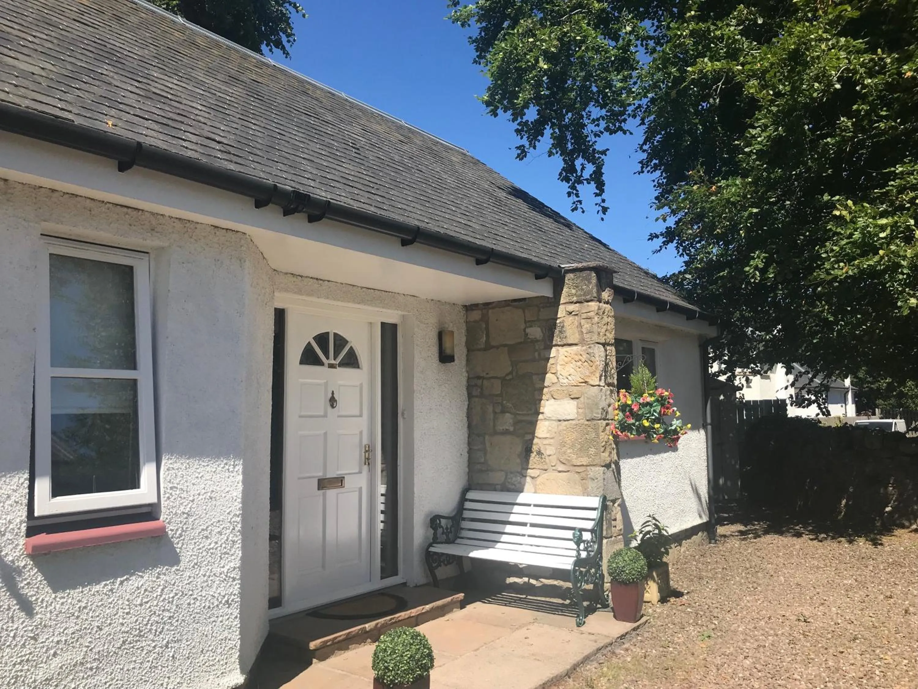 Facade/entrance in JustB Edinburgh