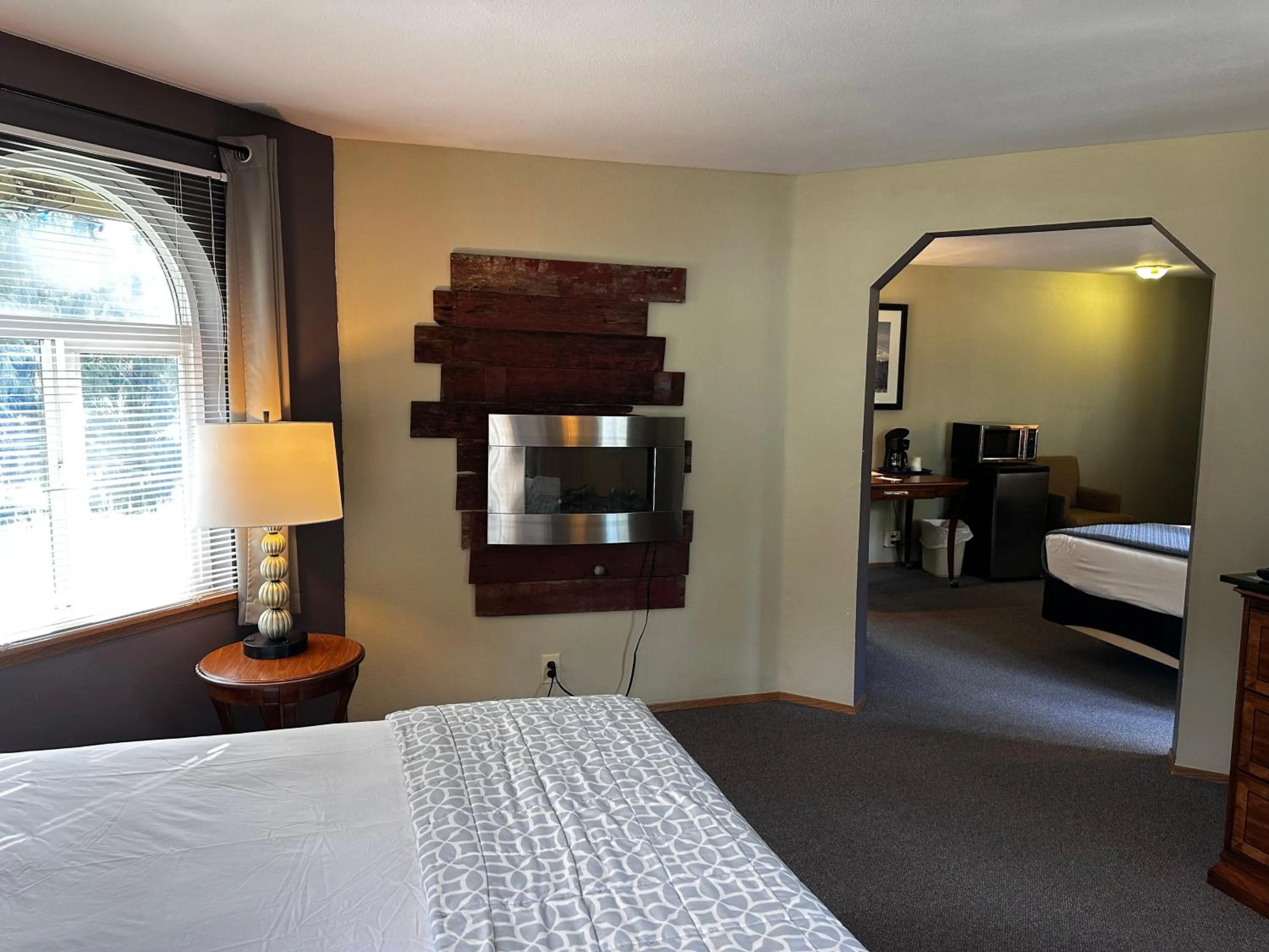 Bed in Packwood Lodge & Cabins