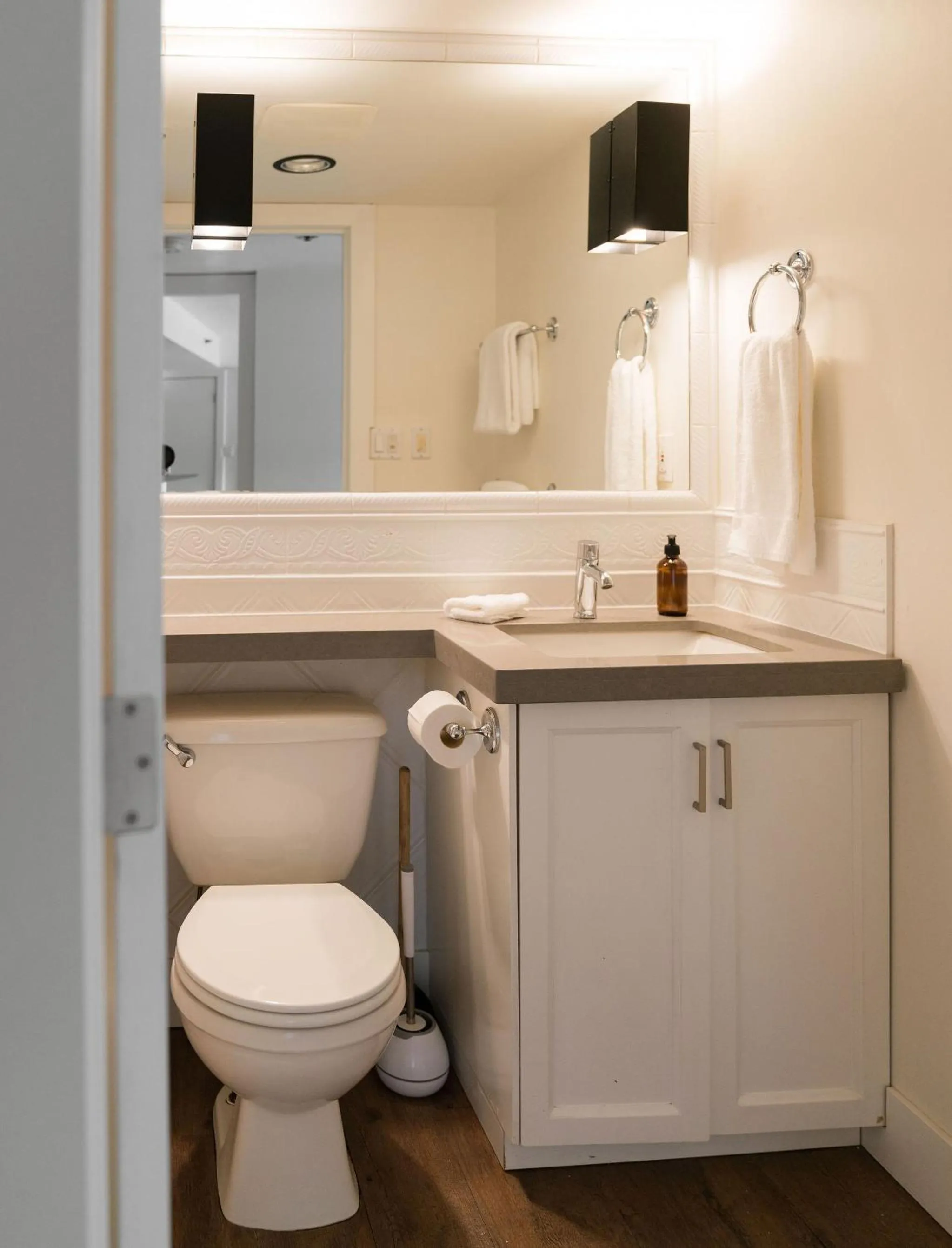 Gibbons Life Accommodations