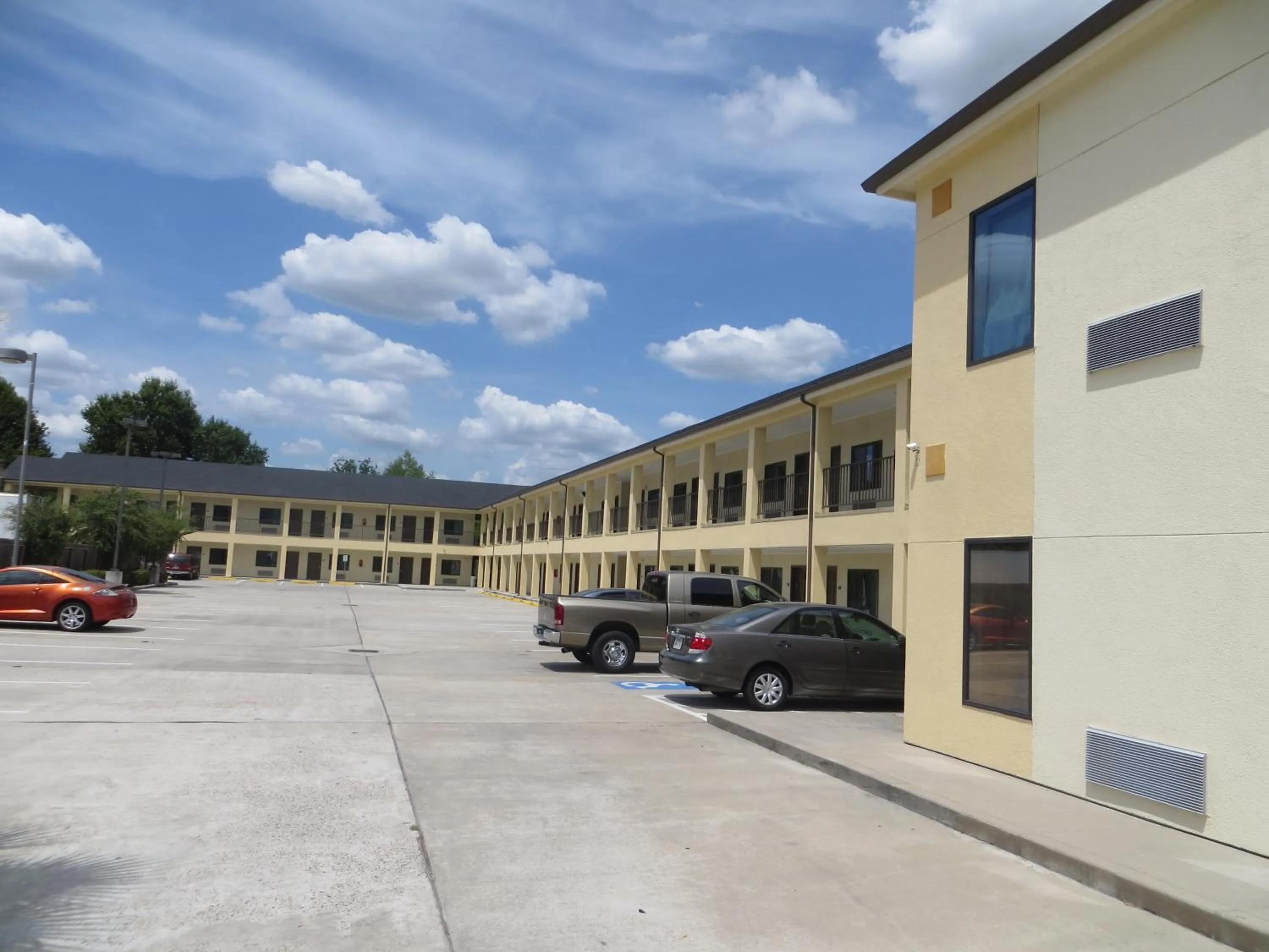 Day in Airway Inn - IAH Airport