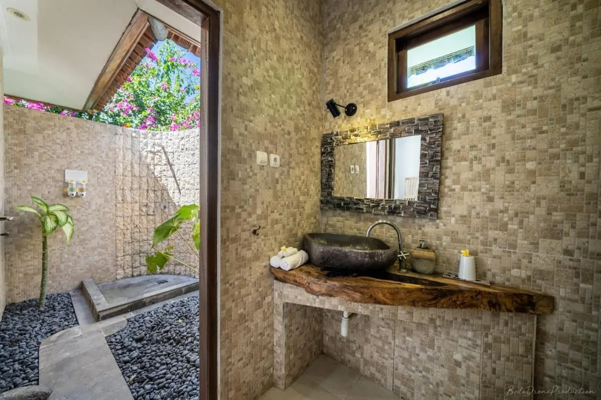 Bathroom in Bunga Laut Bungalow