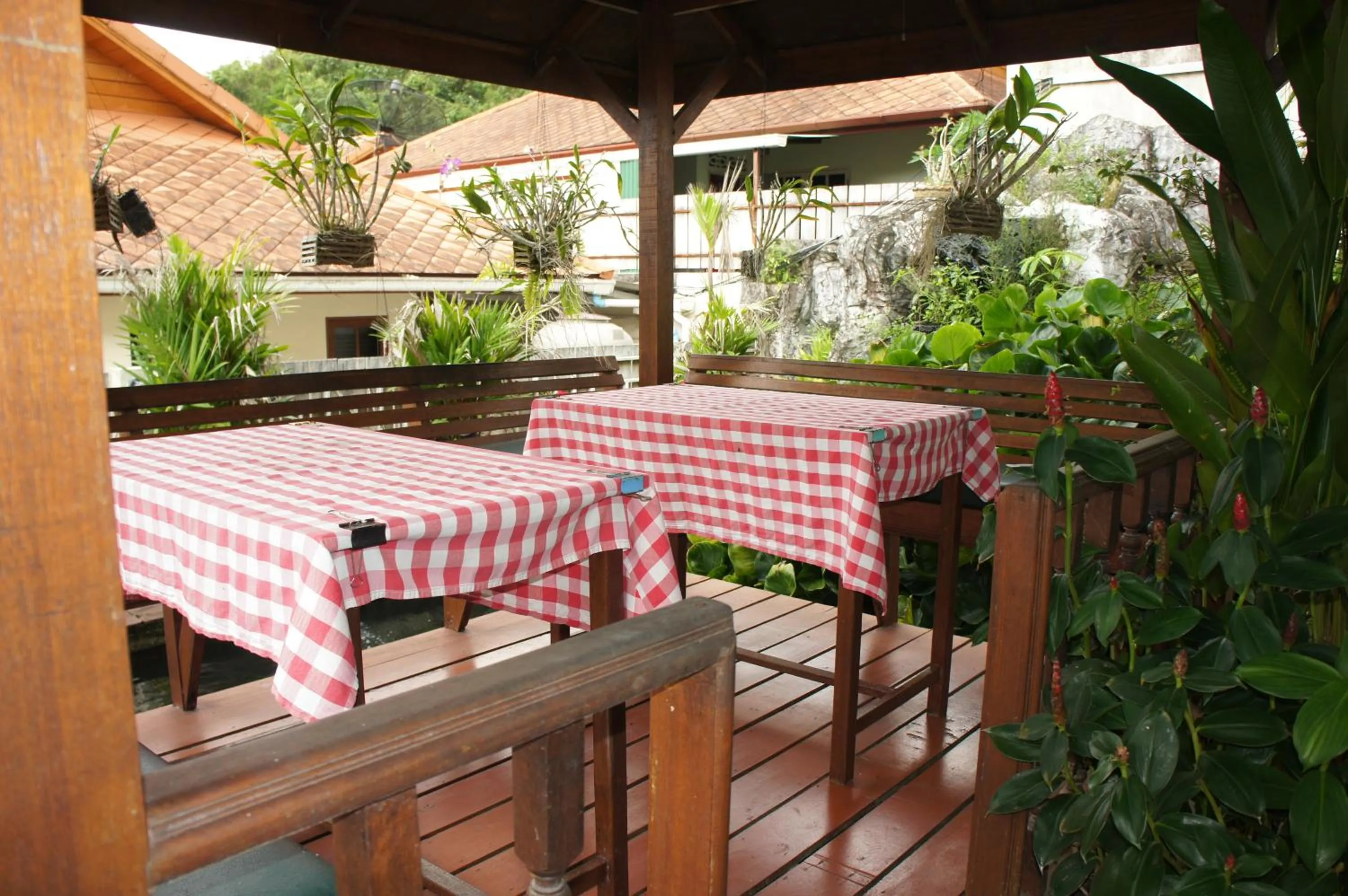 Food and drinks in Phuket Gay Homestay