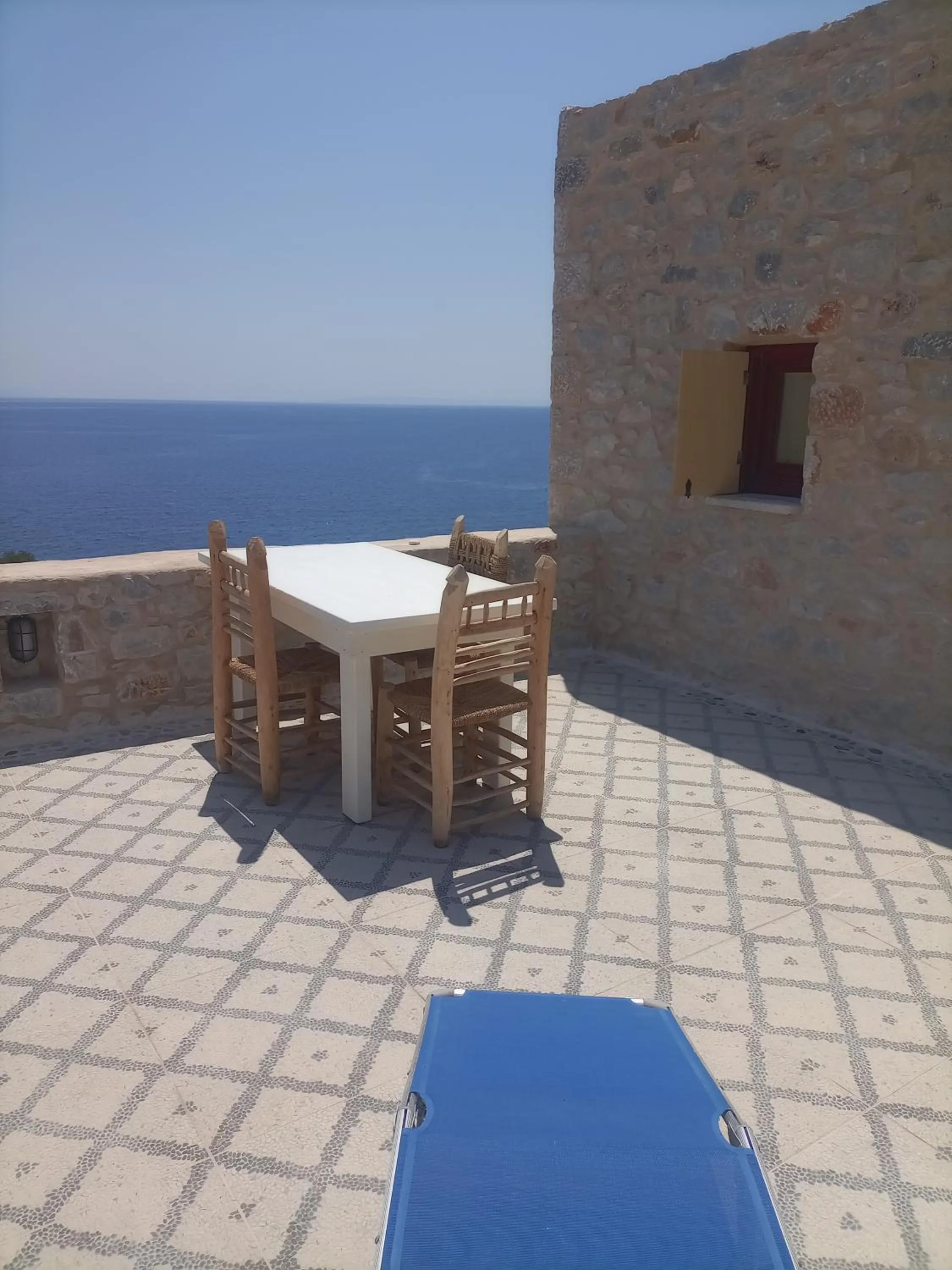 Ampelos Tower